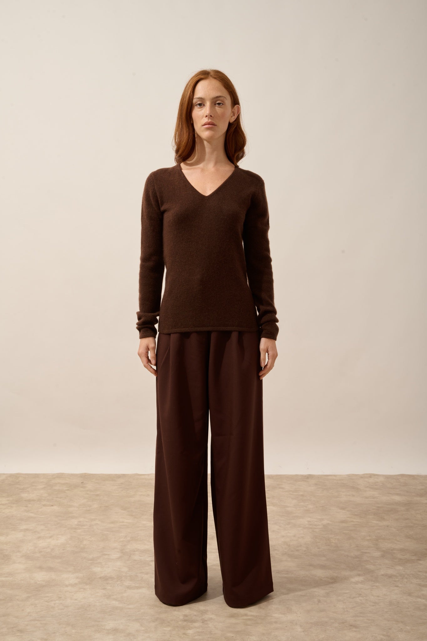ABBY 4-ply coffee-colored V-neck sweater