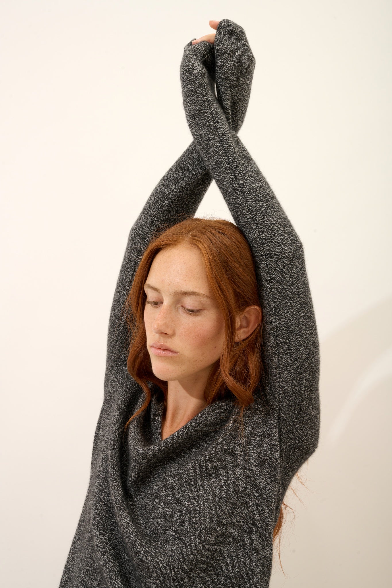 ABBY black/white 4-ply V-neck sweater