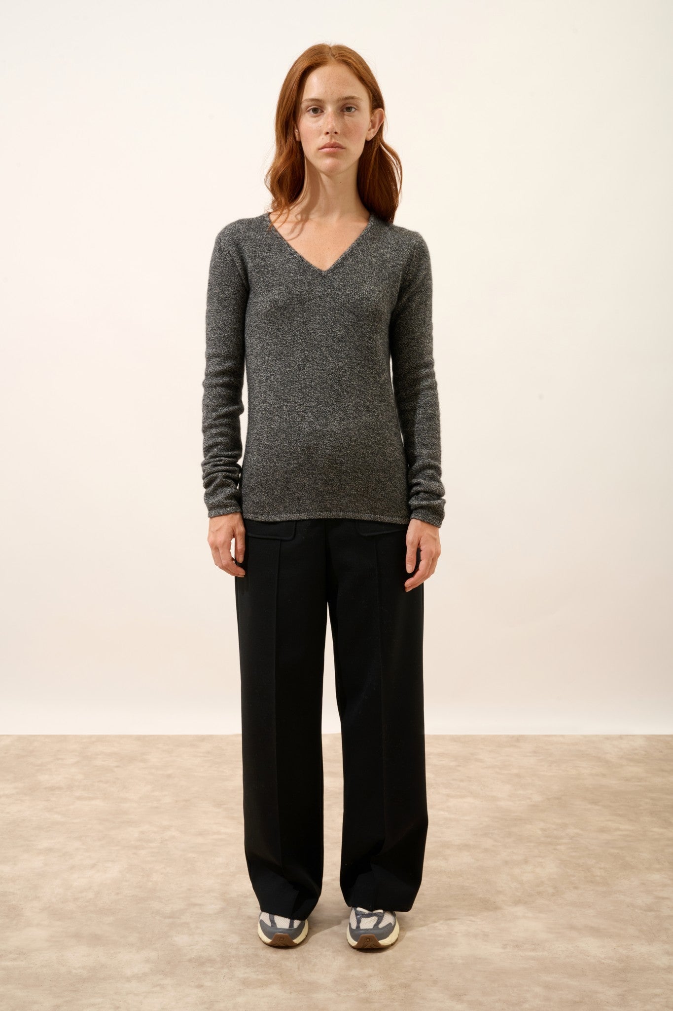 abby pull col v 4 fils noir/blanc 100% cachemire