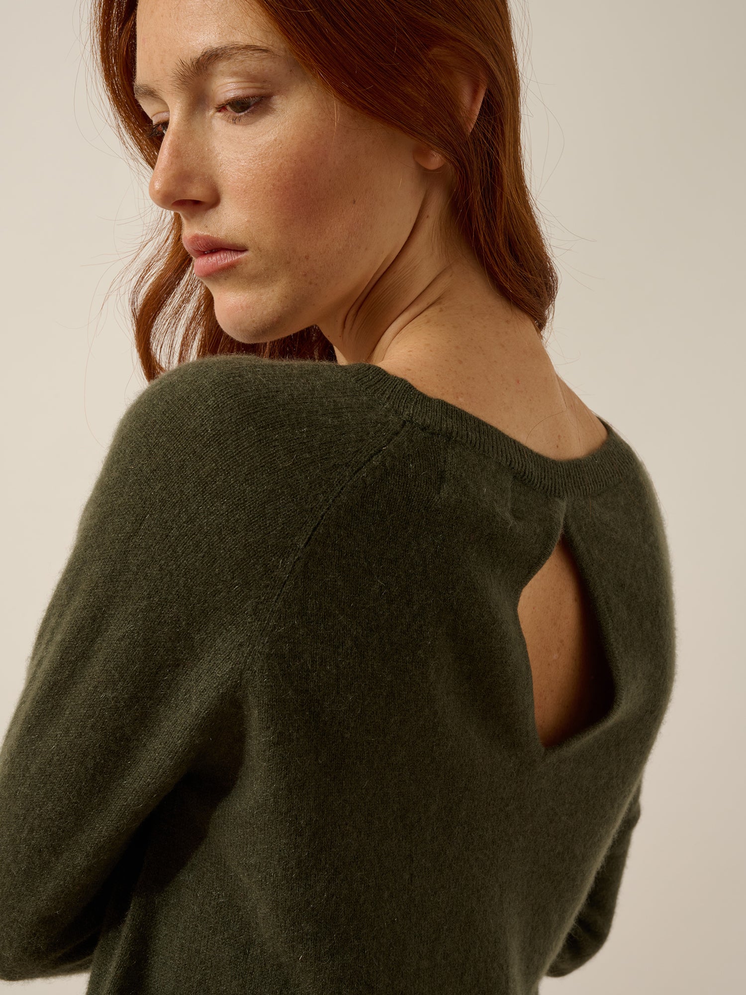 ABIGAIL pull col bateau goutte dos kaki