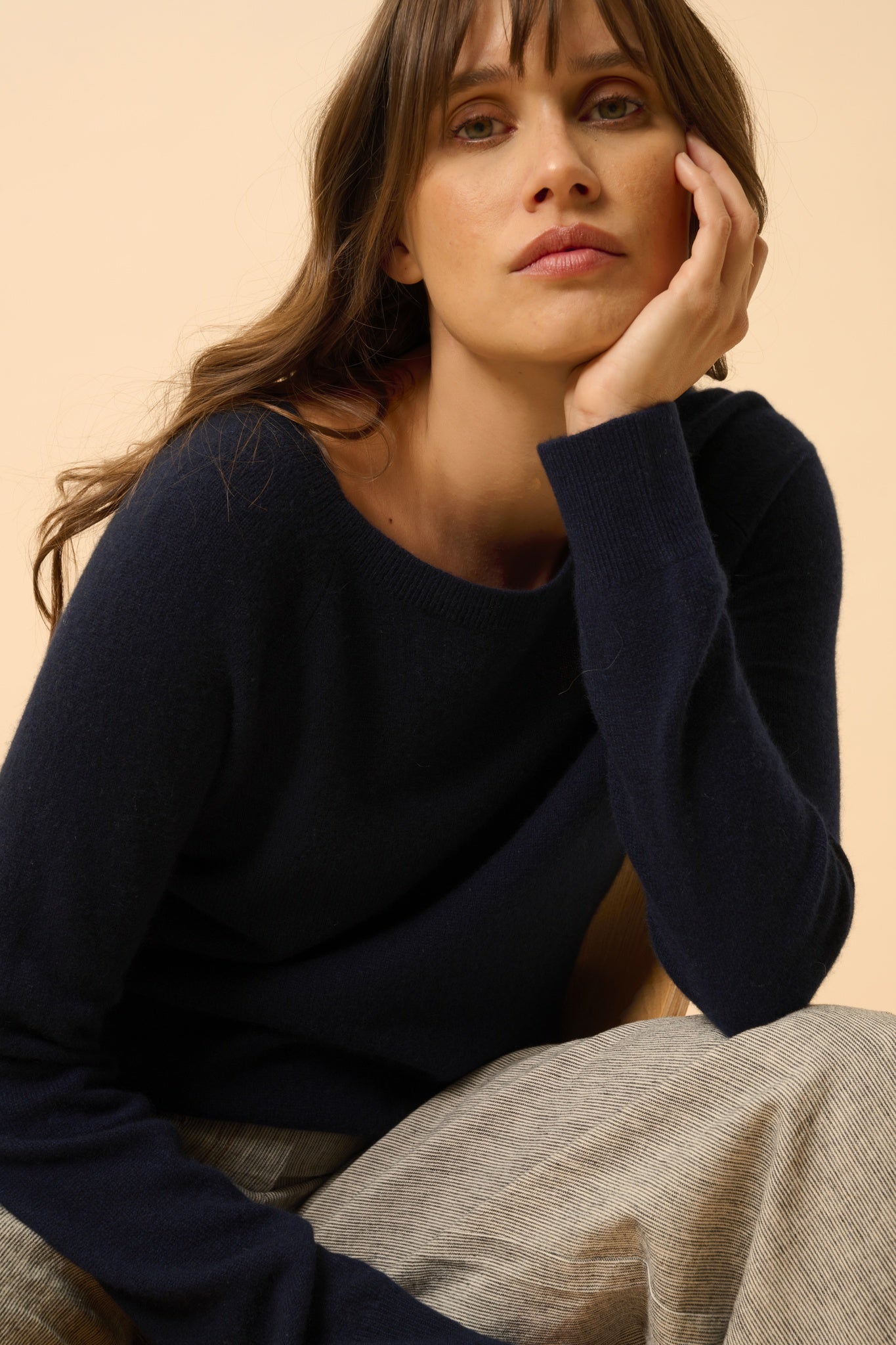 ABIGAIL pull col bateau goutte dos navy