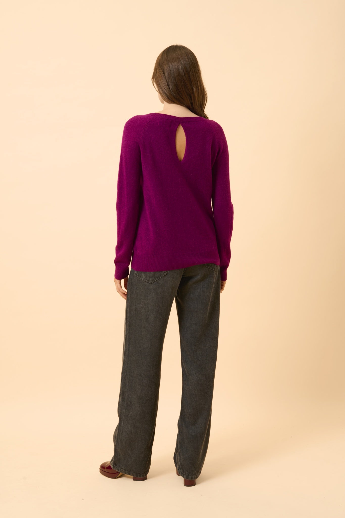 ABIGAIL pull col bateau goutte dos prune