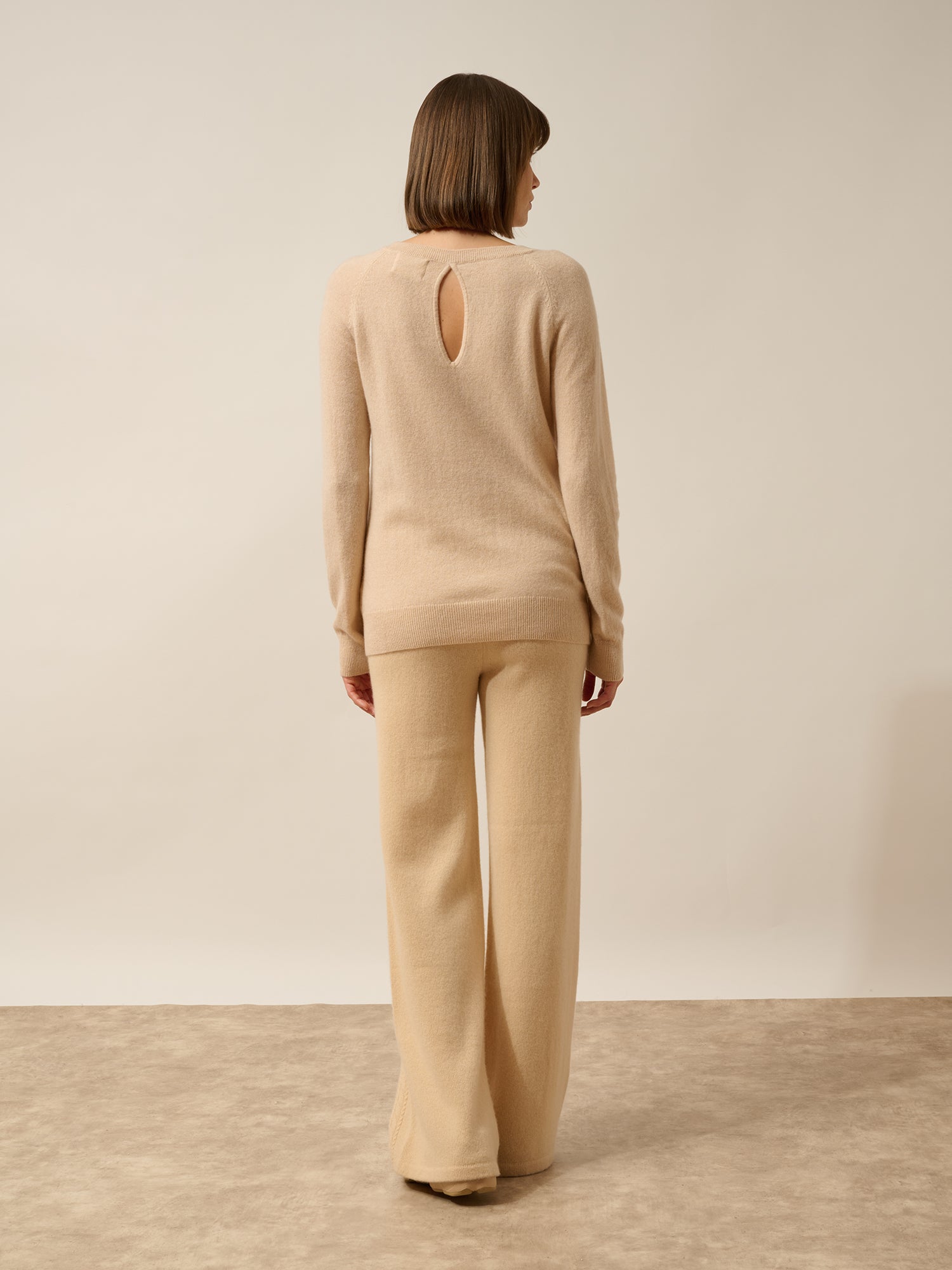 ABIGAIL pull col bateau goutte dos sable