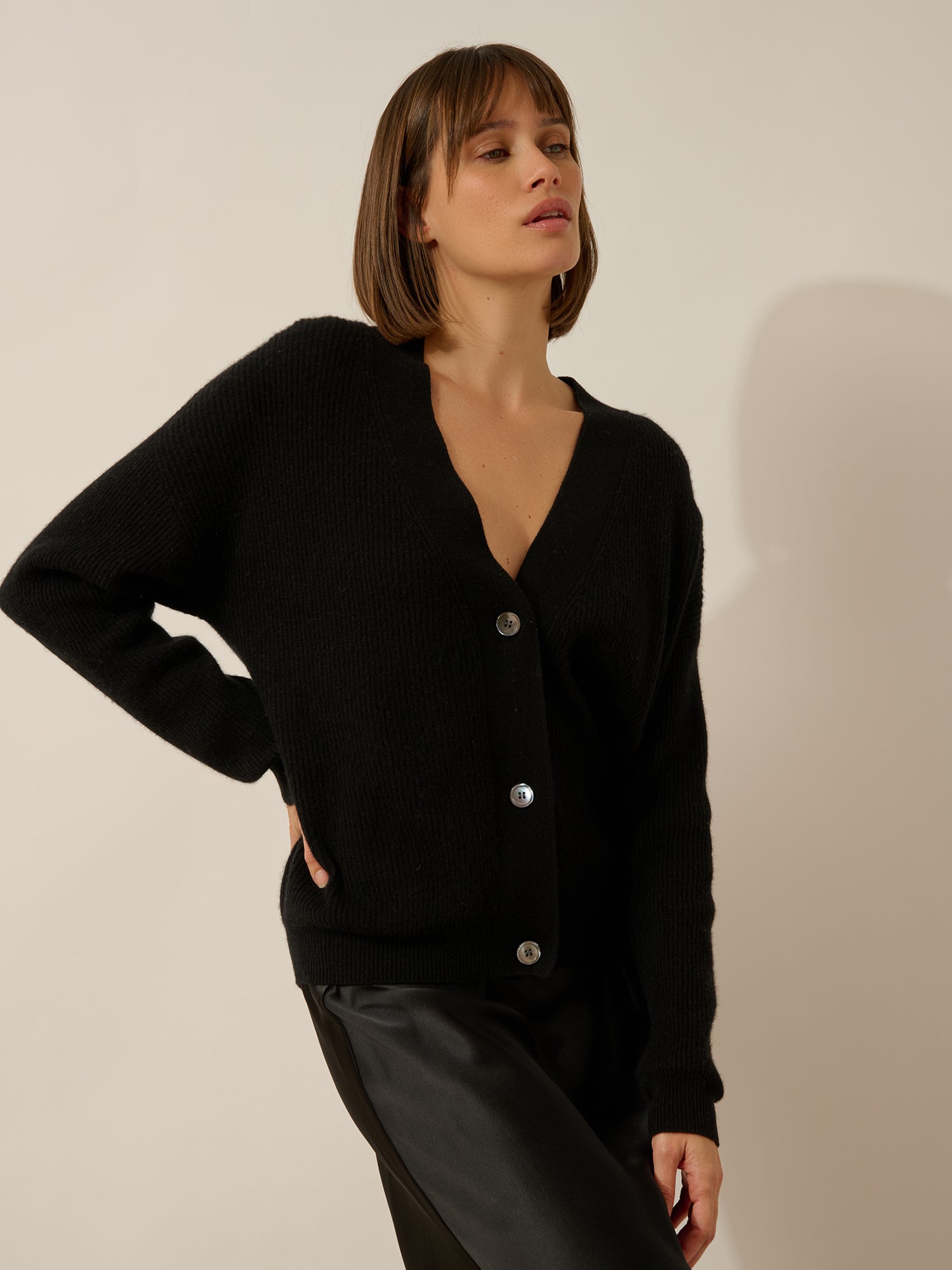 ADELE black V-neck cardigan