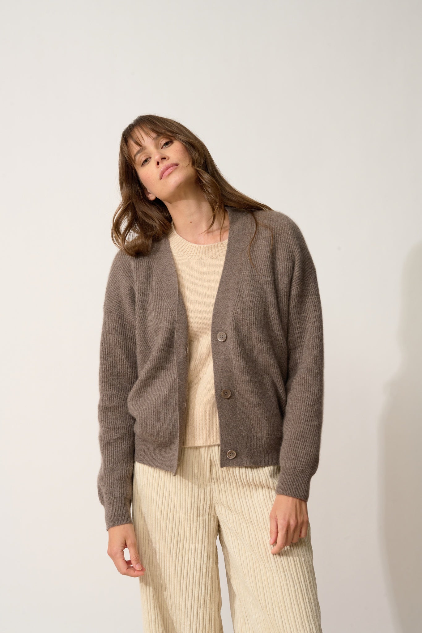 ADELE cardigan with V-neck in taupe heather