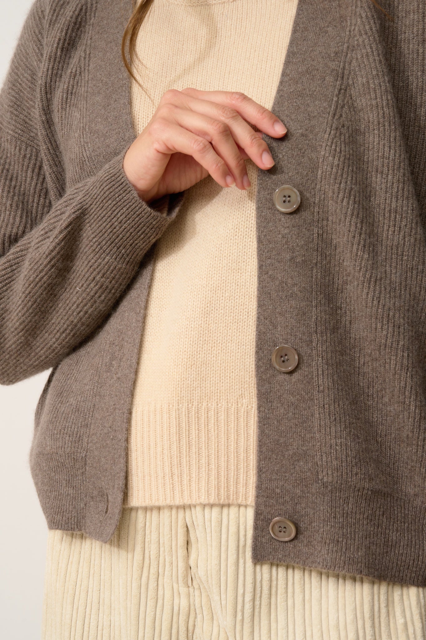 ADELE cardigan with V-neck in taupe heather