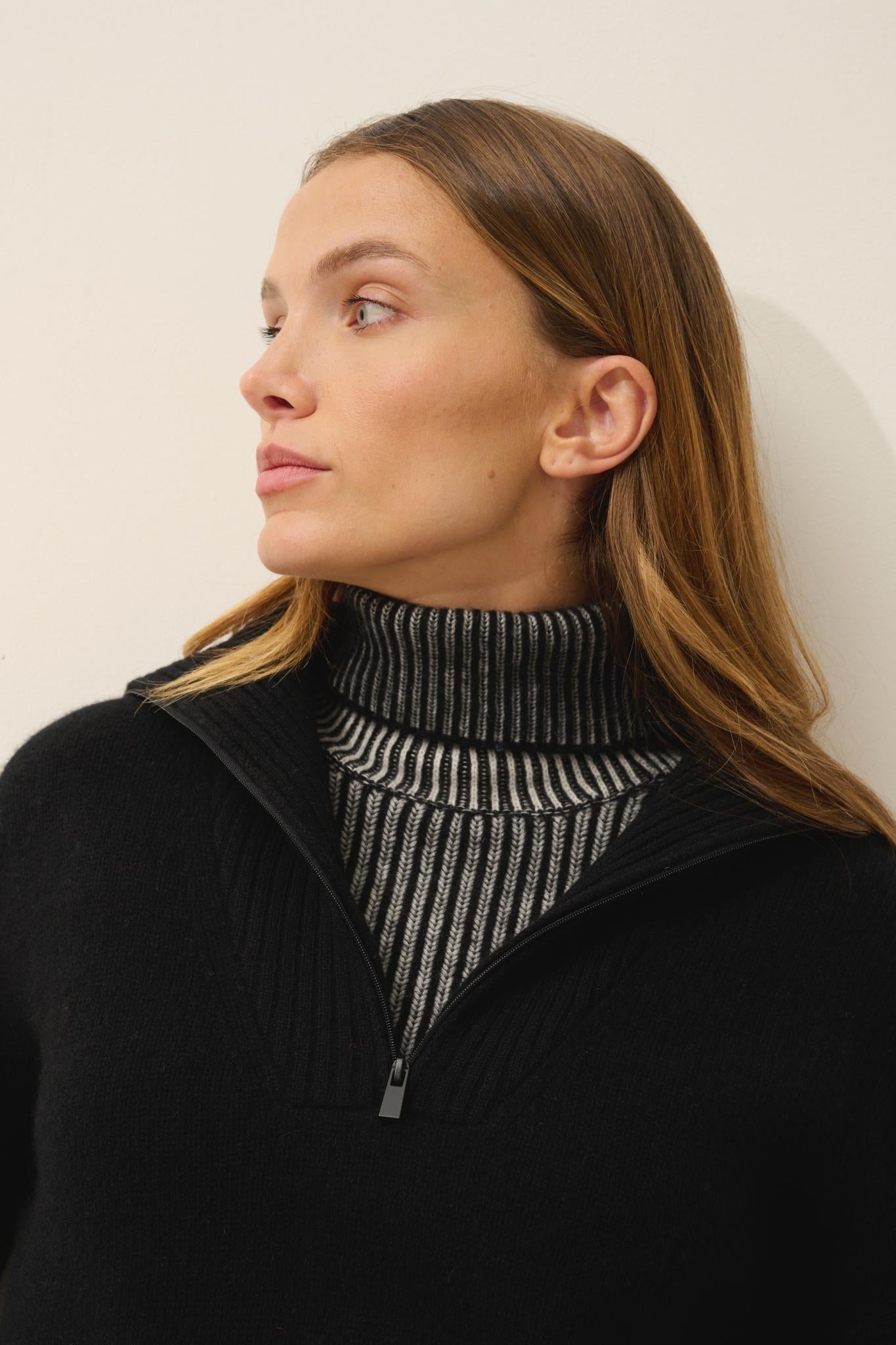 AKAR pull col camionneur noir
