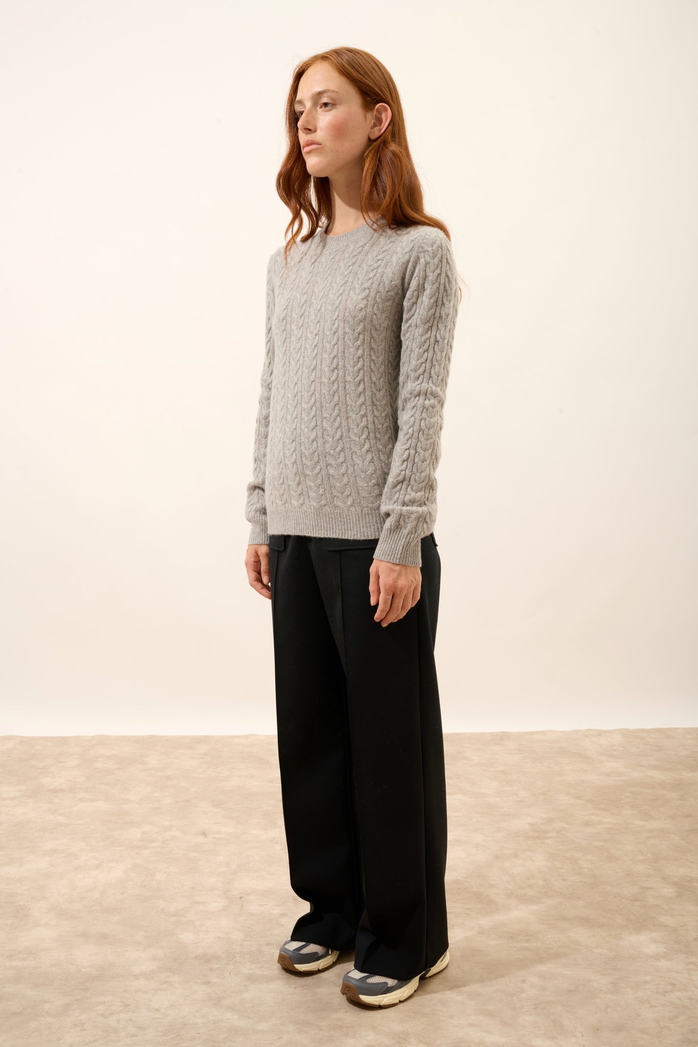 ALICE round neck sweater, 4-ply heathered cloud