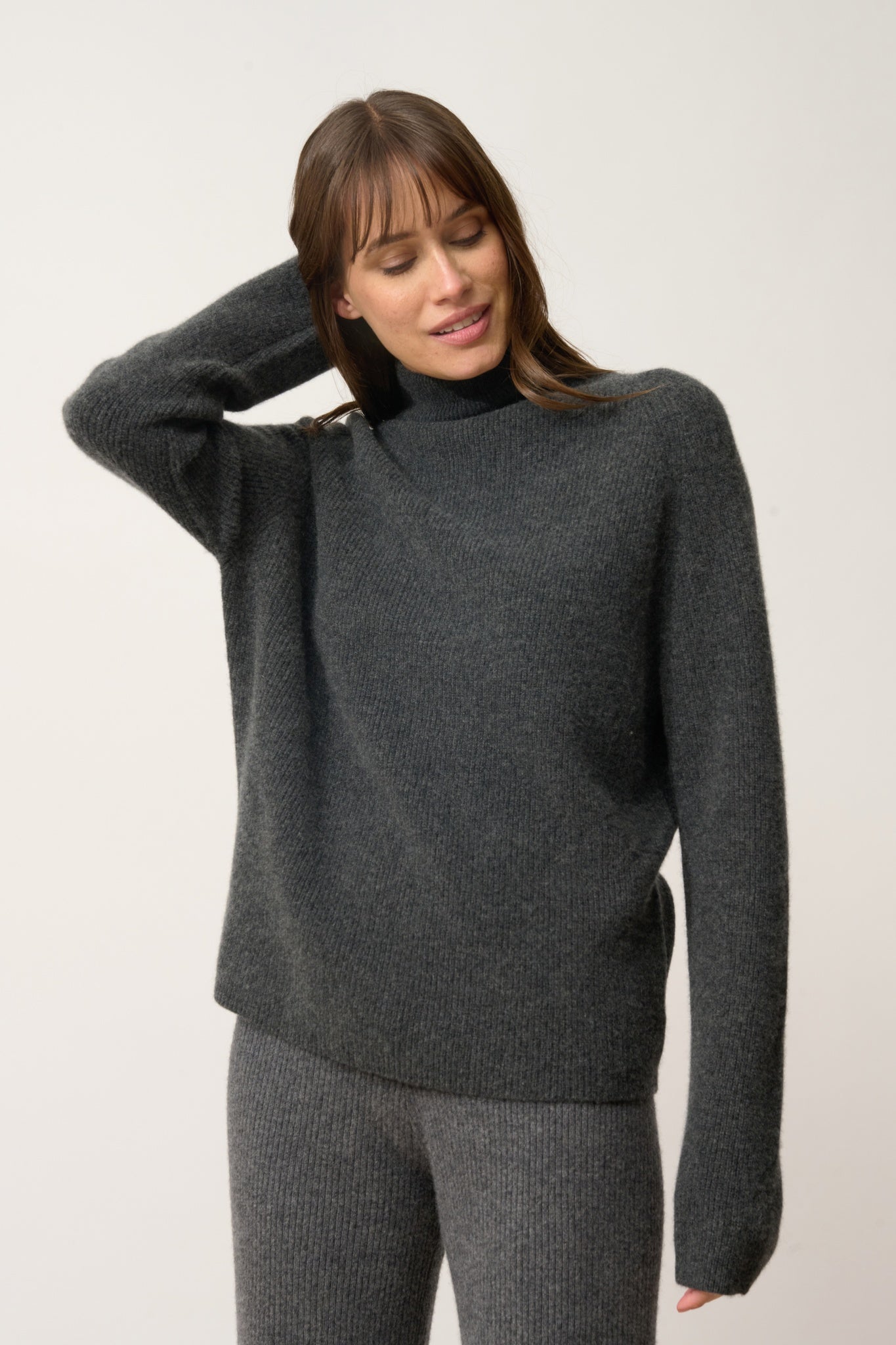 ALYSSA pull col montant carbone chiné