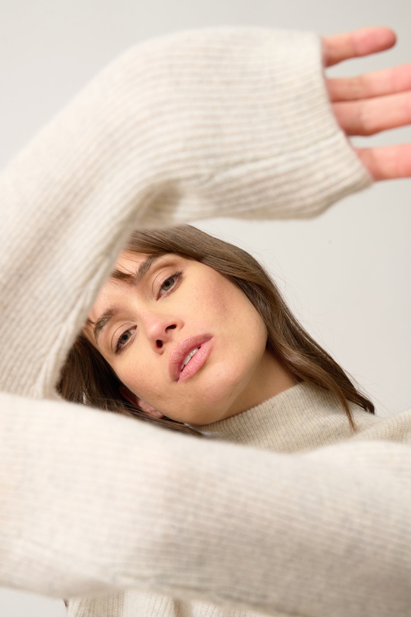 ALYSSA high-neck sweater pearl grey mottled