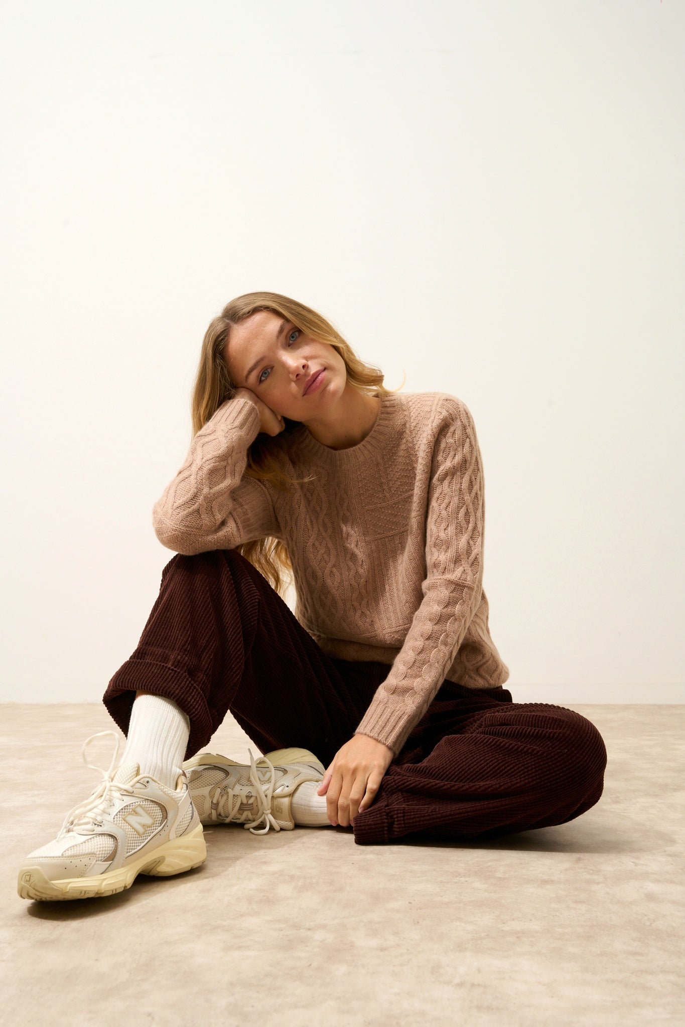 AMALA pull col rond camel chiné