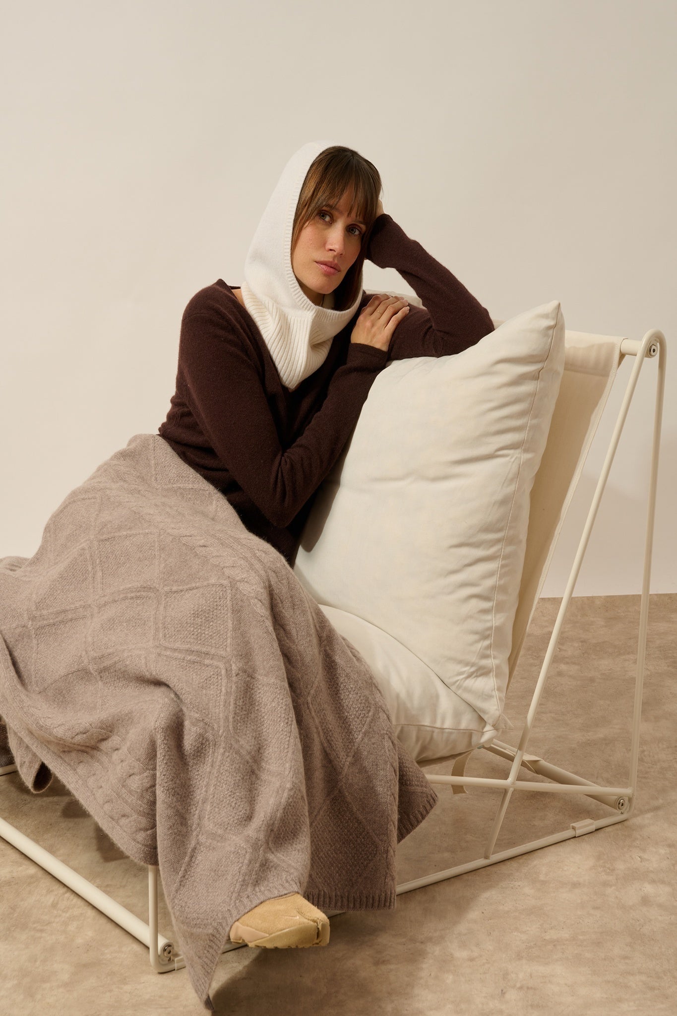 ANWEN 8-ply heathered caribou throw