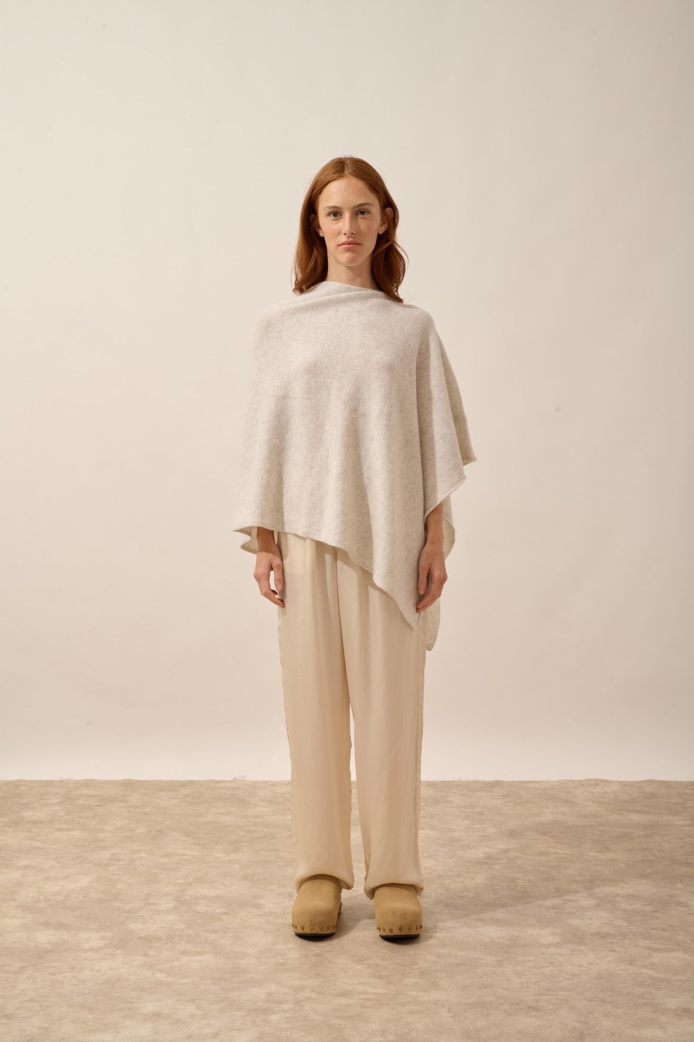 ashley poncho 4 fils gris perle chiné