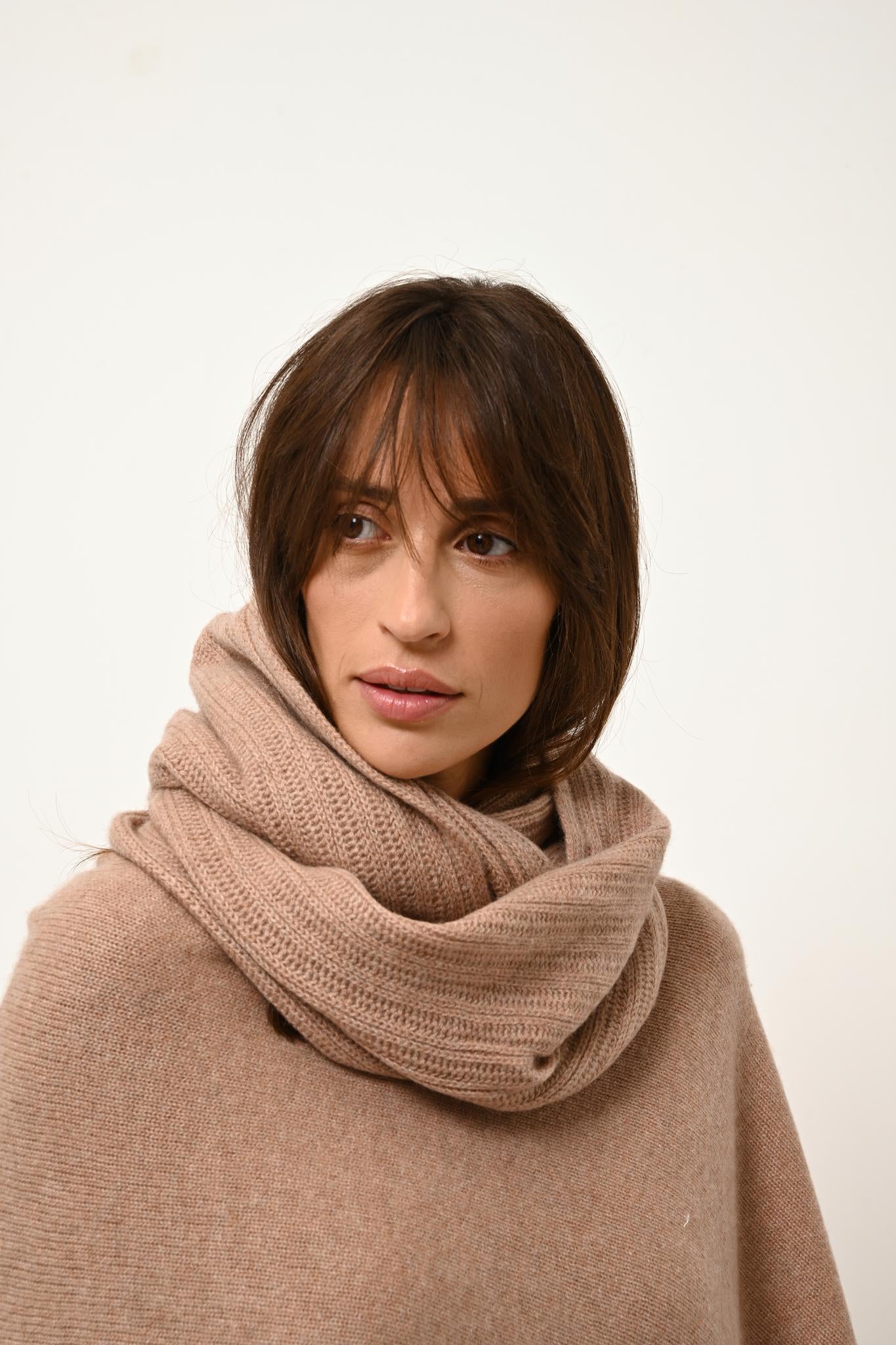 ASHLEY poncho boat neck camel mottled