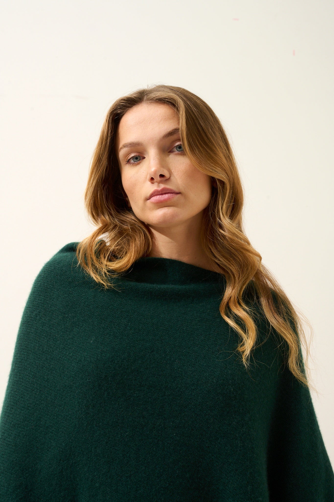 ASHLEY poncho col bateau cyprès