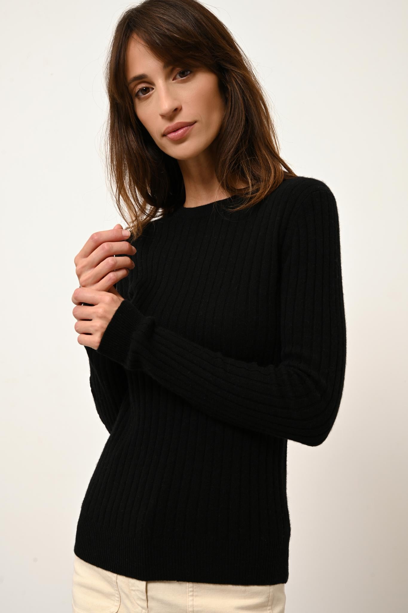 AVANA black round-neck sweater