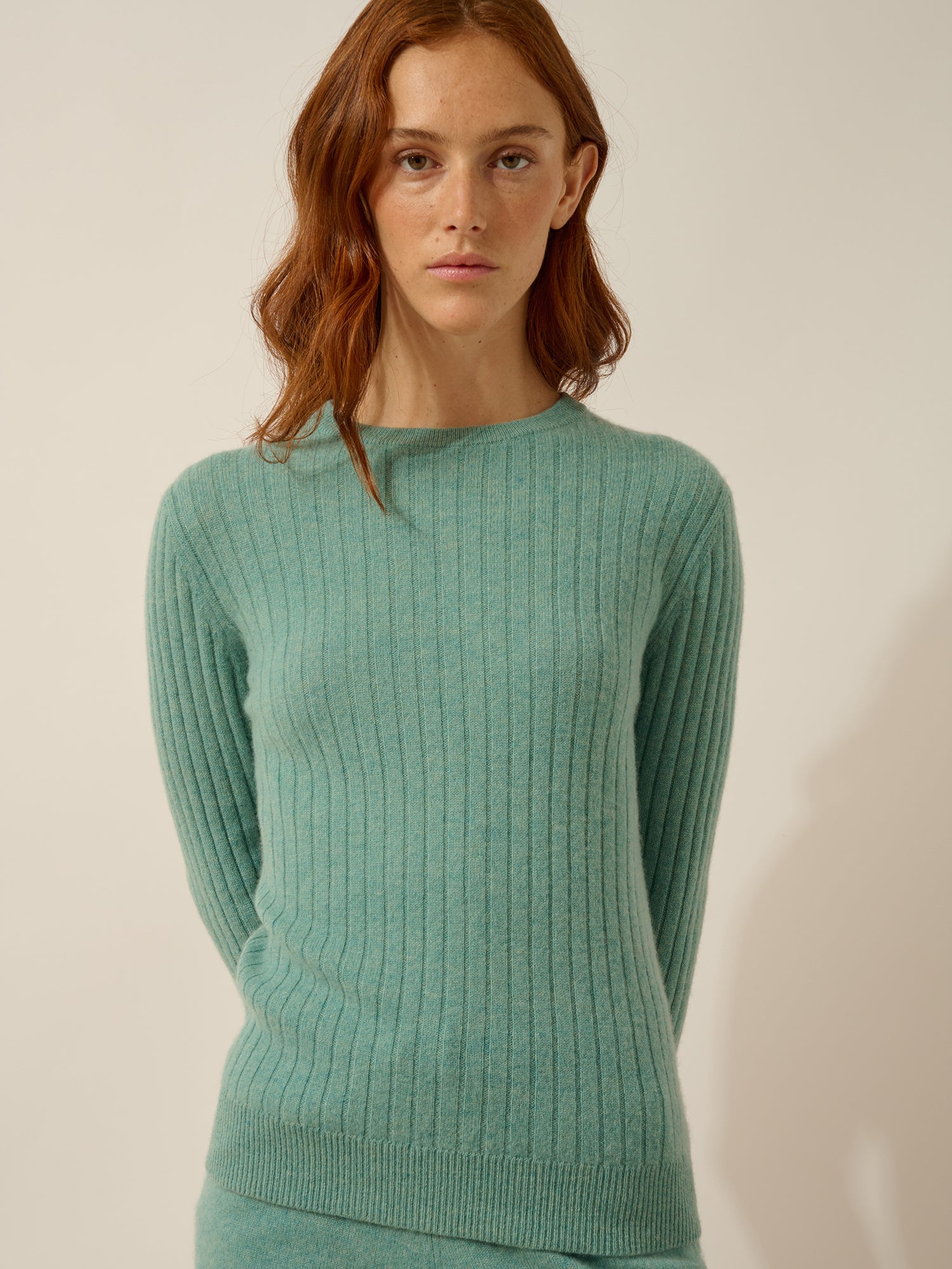 AVANA pull col rond vert chiné