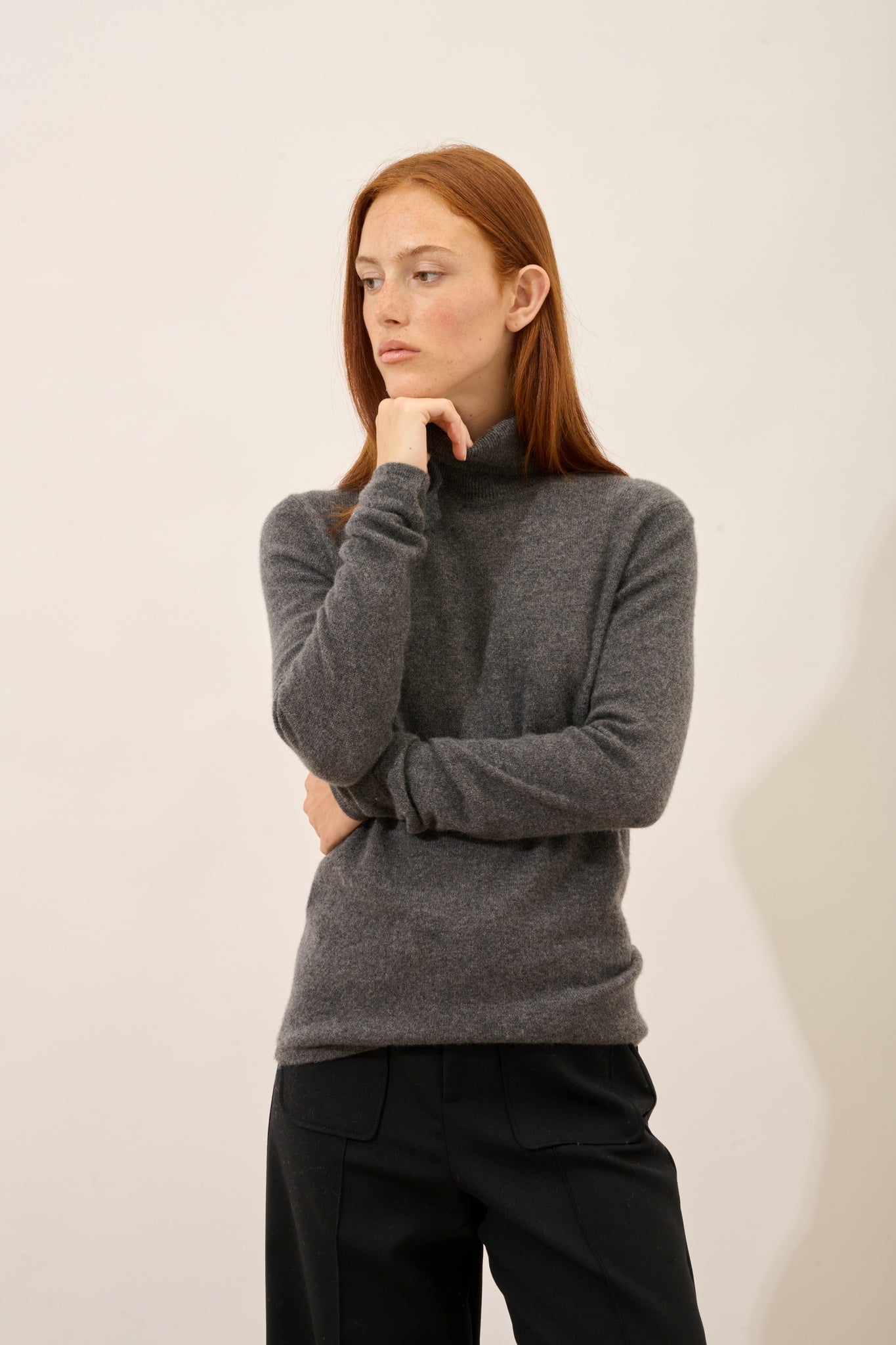 AVA pull col roulé anthracite chiné