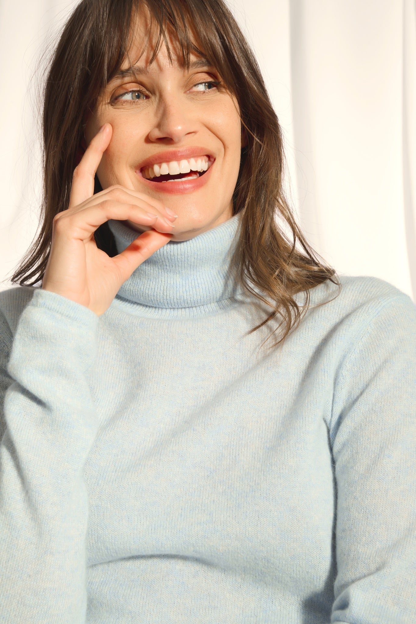 AVA pull col roulé bleu clair chiné