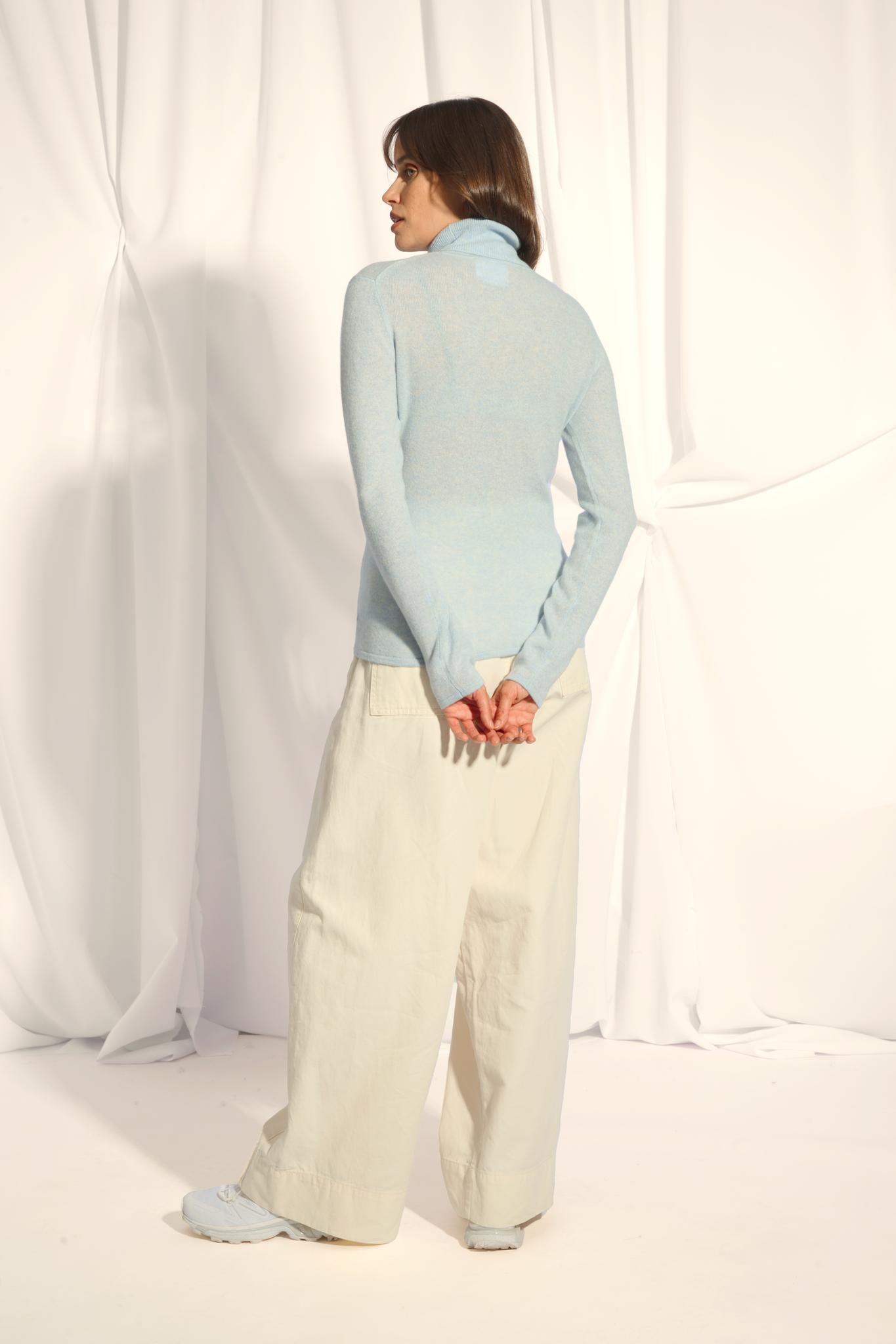 AVA turtleneck sweater light blue mottled