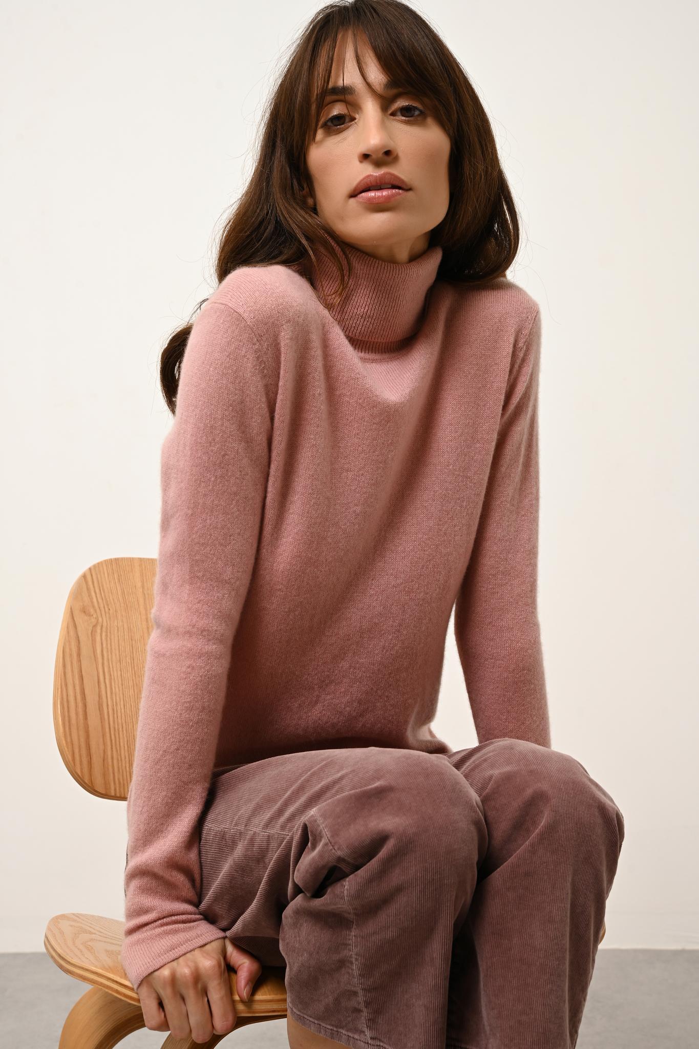 AVA pull col roulé bois de rose