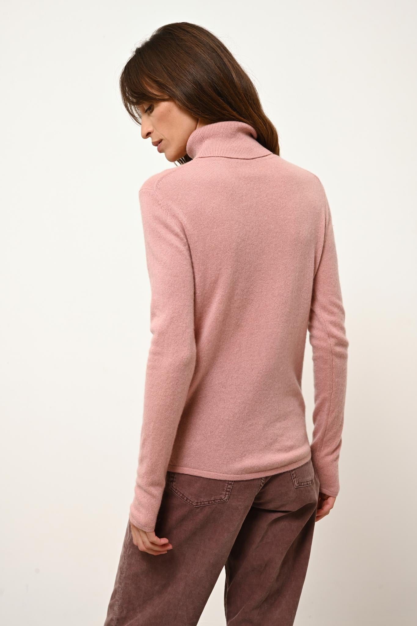 AVA pull col roulé bois de rose