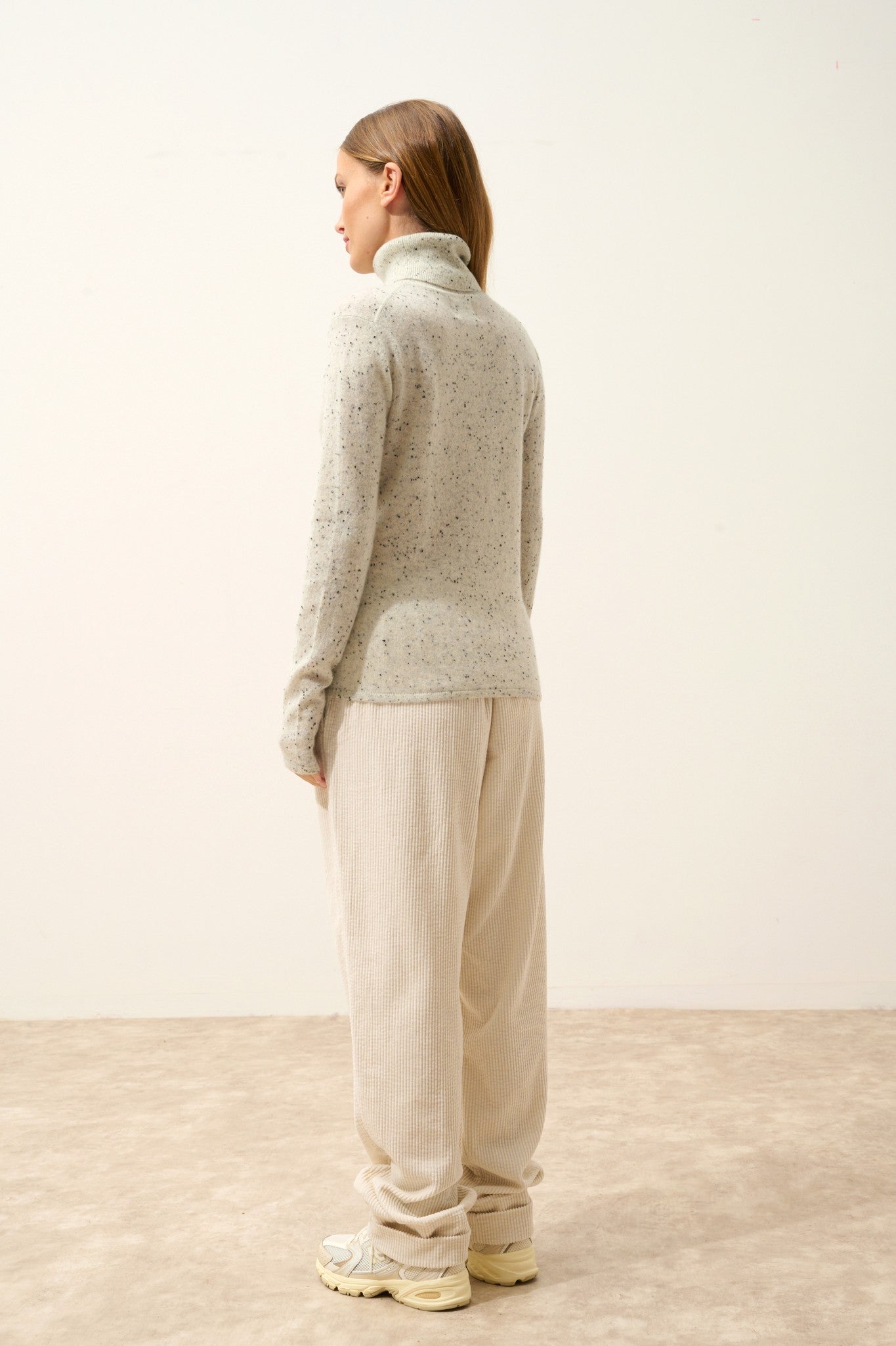 ava pull col roulé gris/noir