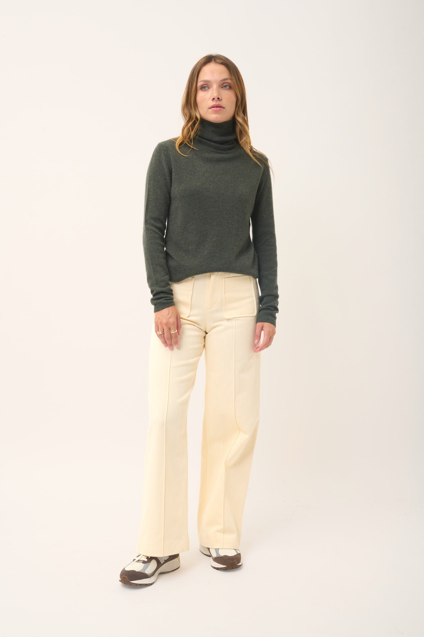 AVA pull col roulé kaki chiné