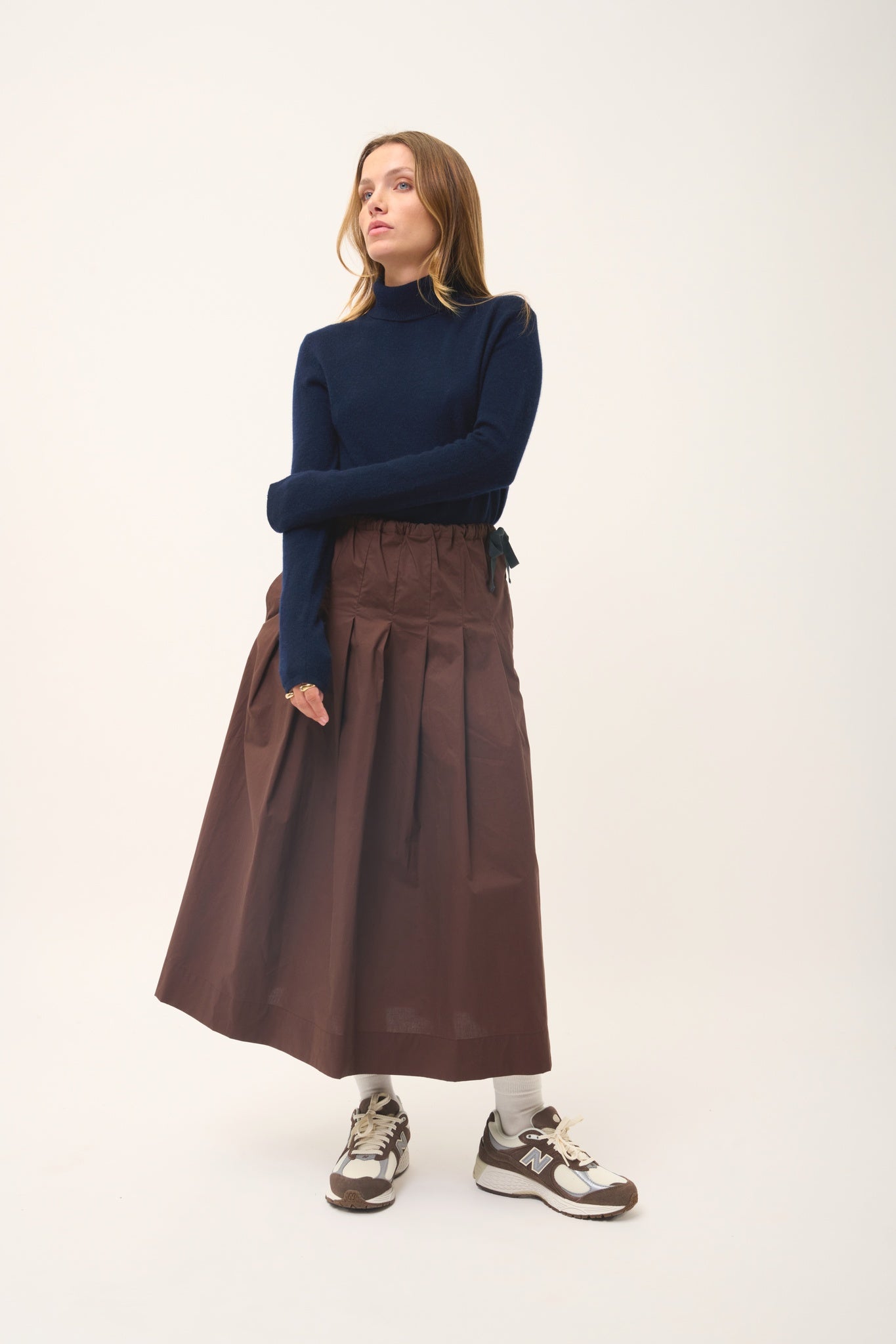 AVA pull col roulé navy