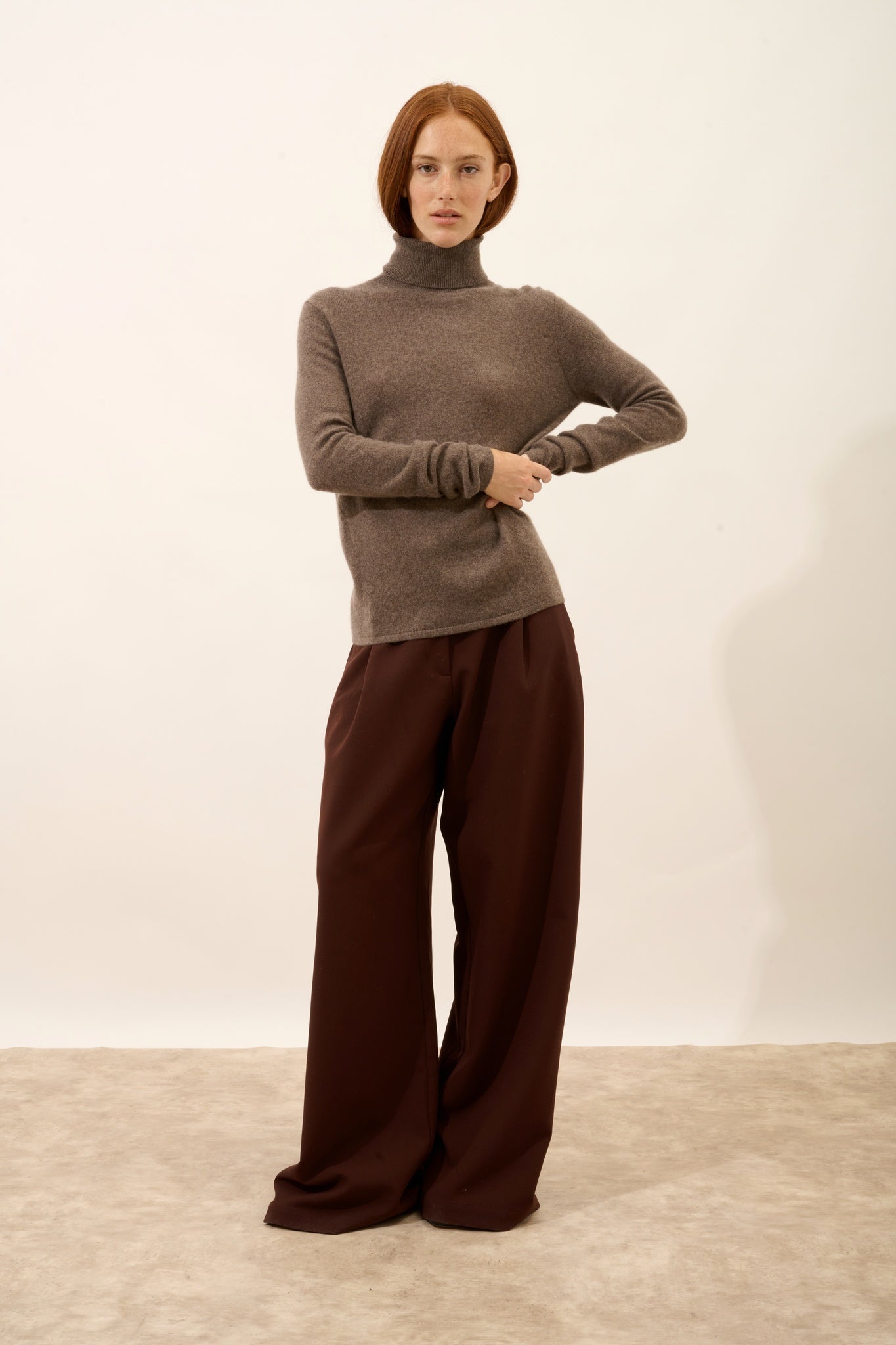 AVA pull col roulé taupe chiné