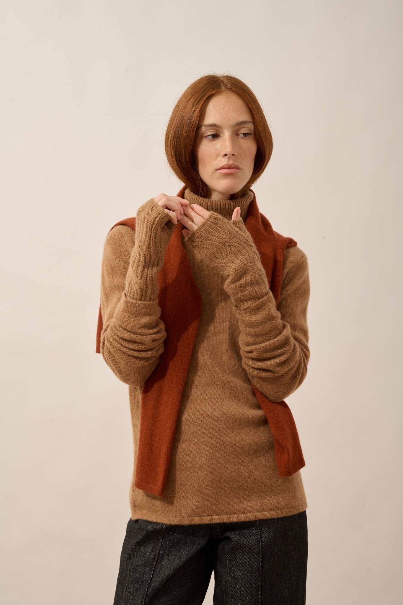 BALE mittens, 6 strands, hazelnut brown