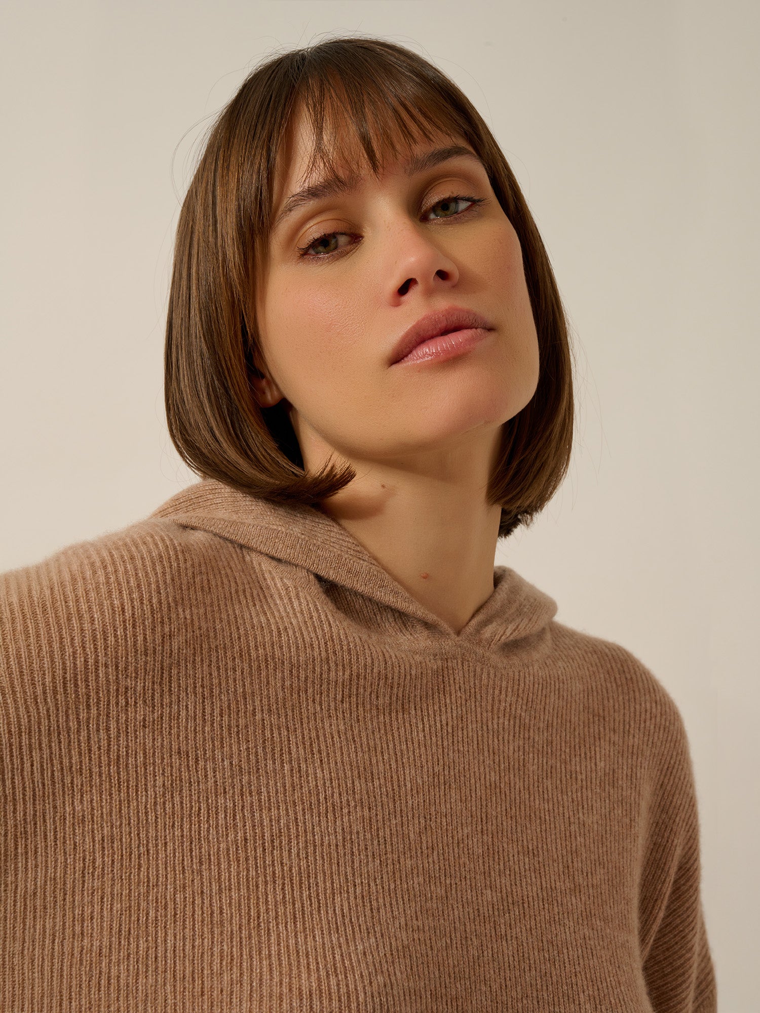 BEELE pull capuche camel chiné