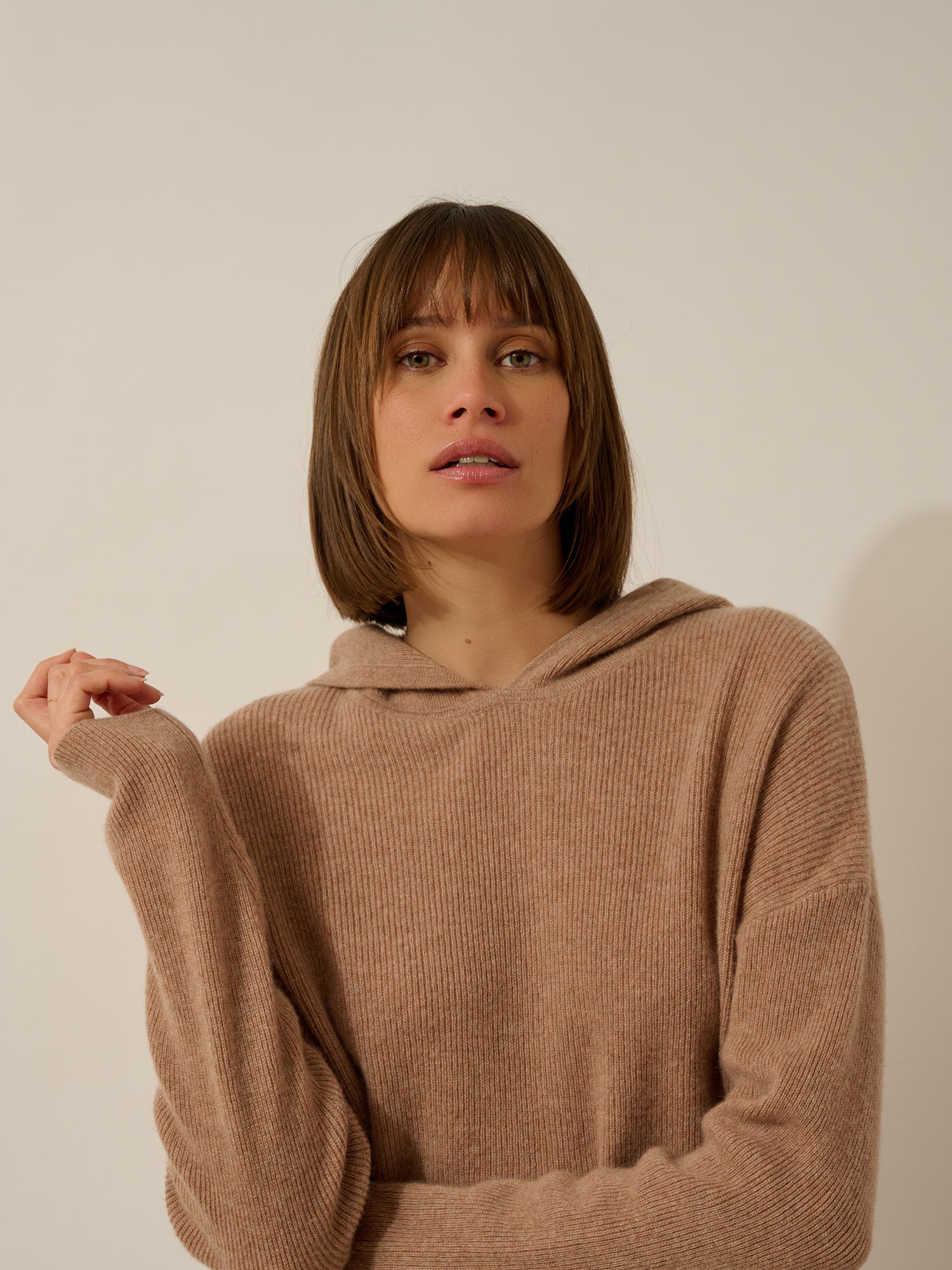 BEELE pull capuche camel chiné