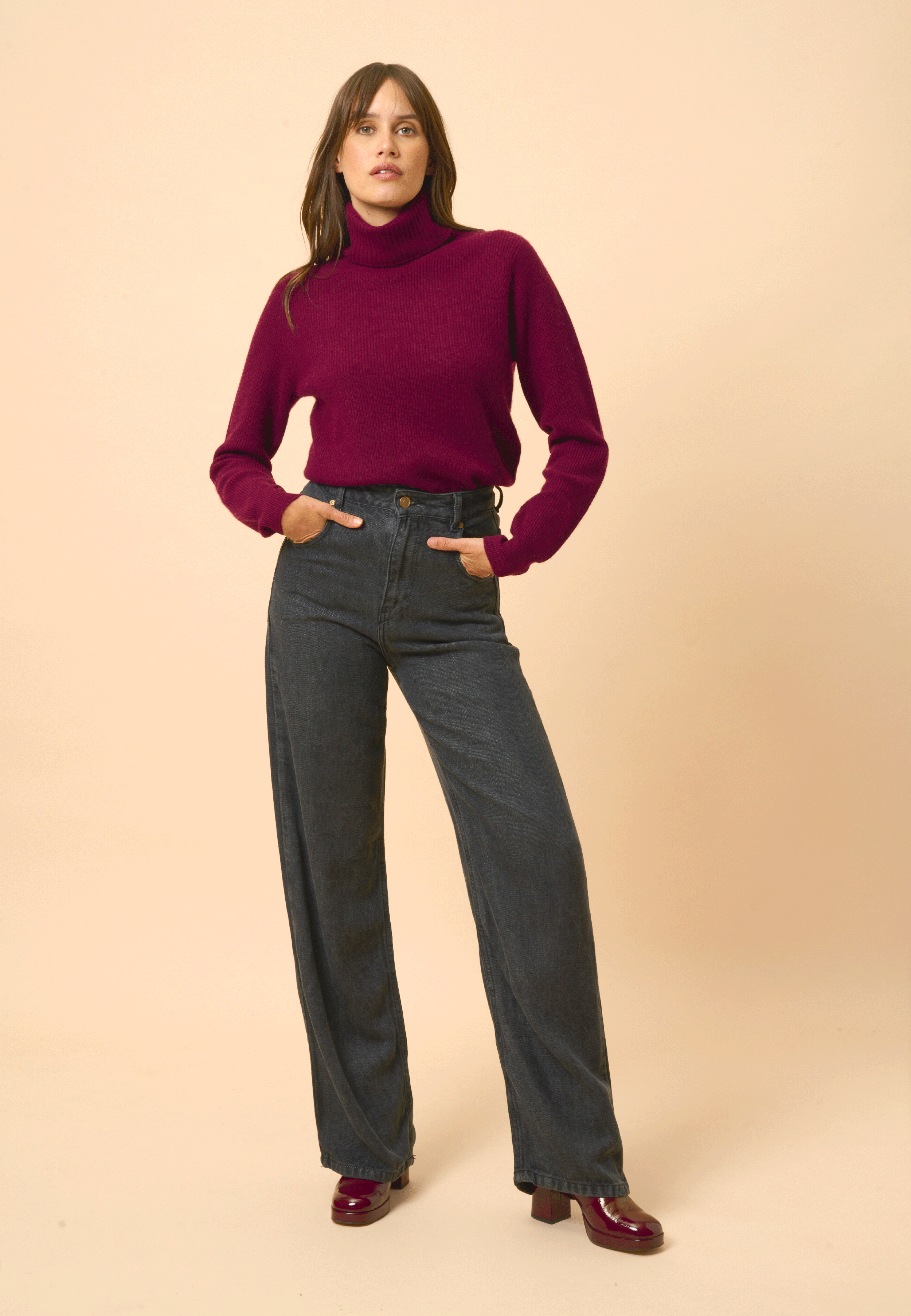 BILLY burgundy turtleneck sweater