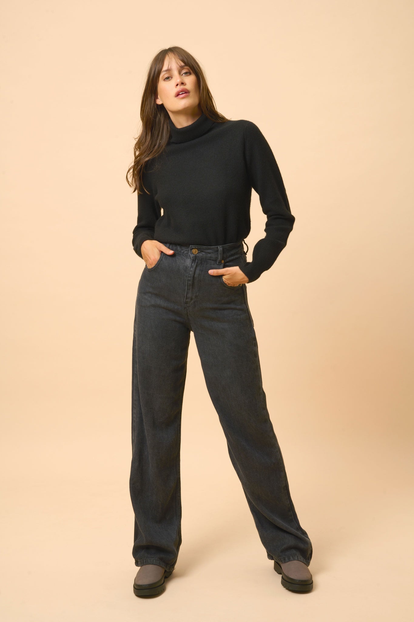 BILLY black turtleneck sweater