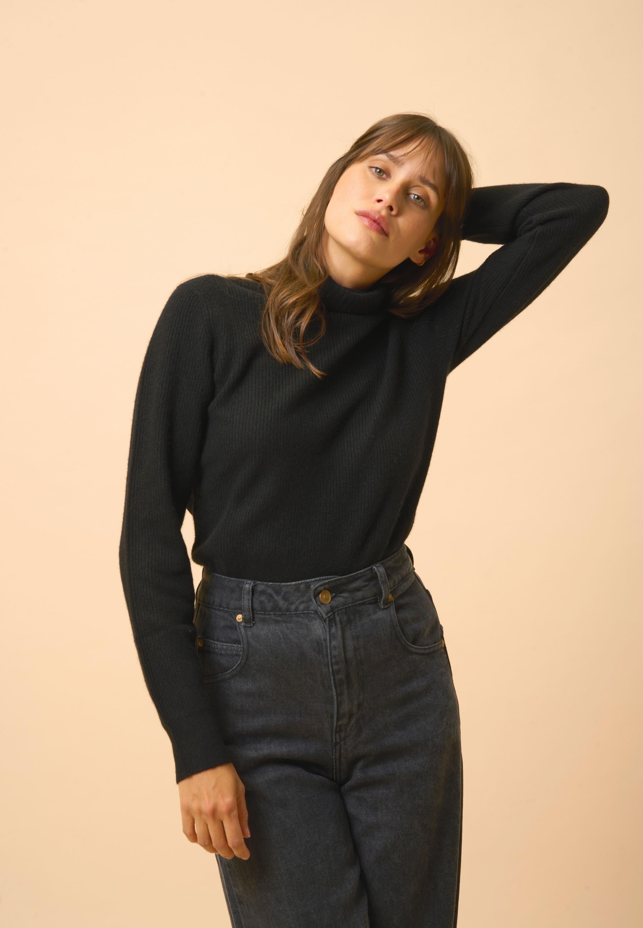 BILLY black turtleneck sweater
