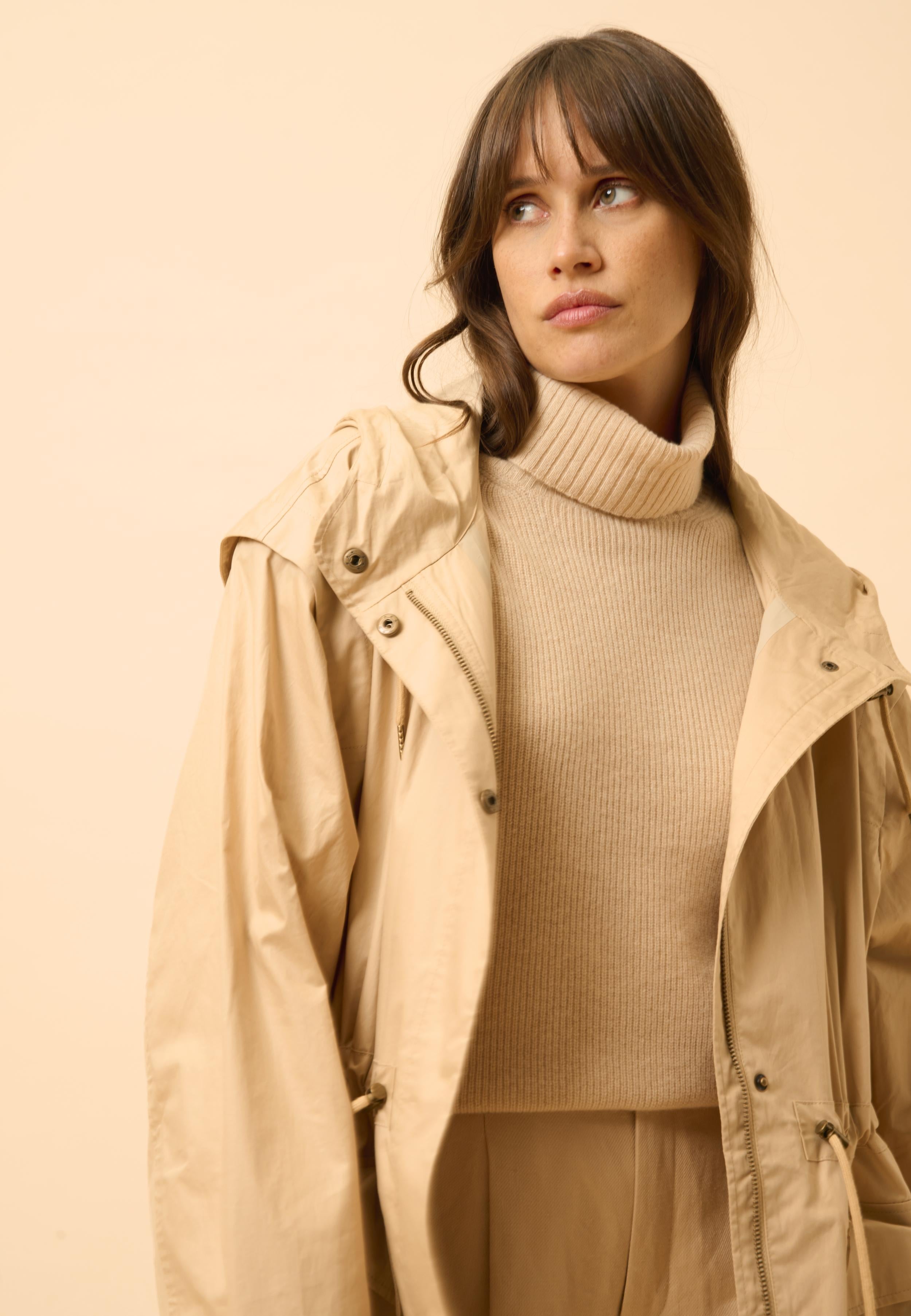 BILLY sand turtleneck sweater