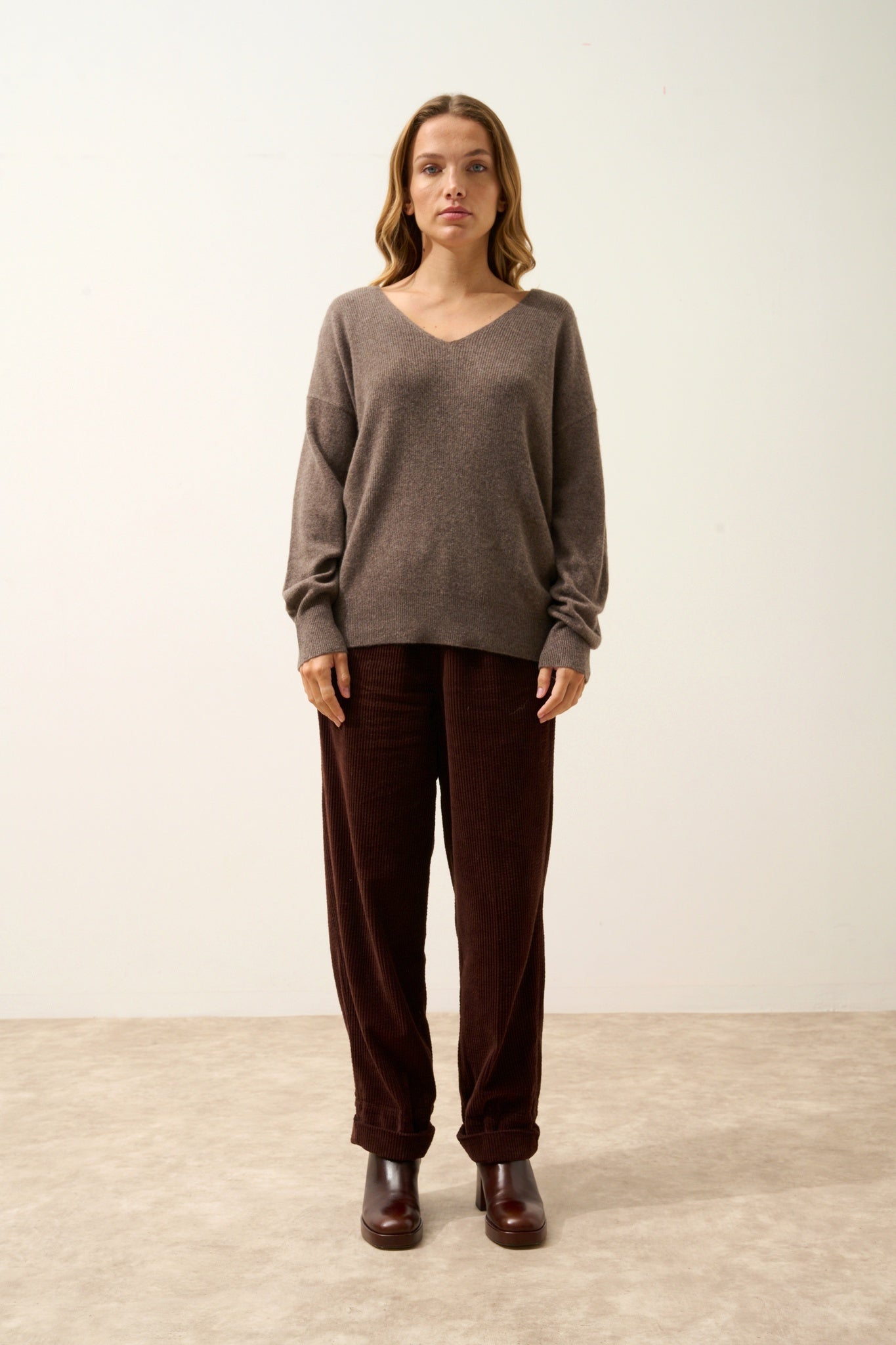 BIRSE taupe mottled v-neck sweater