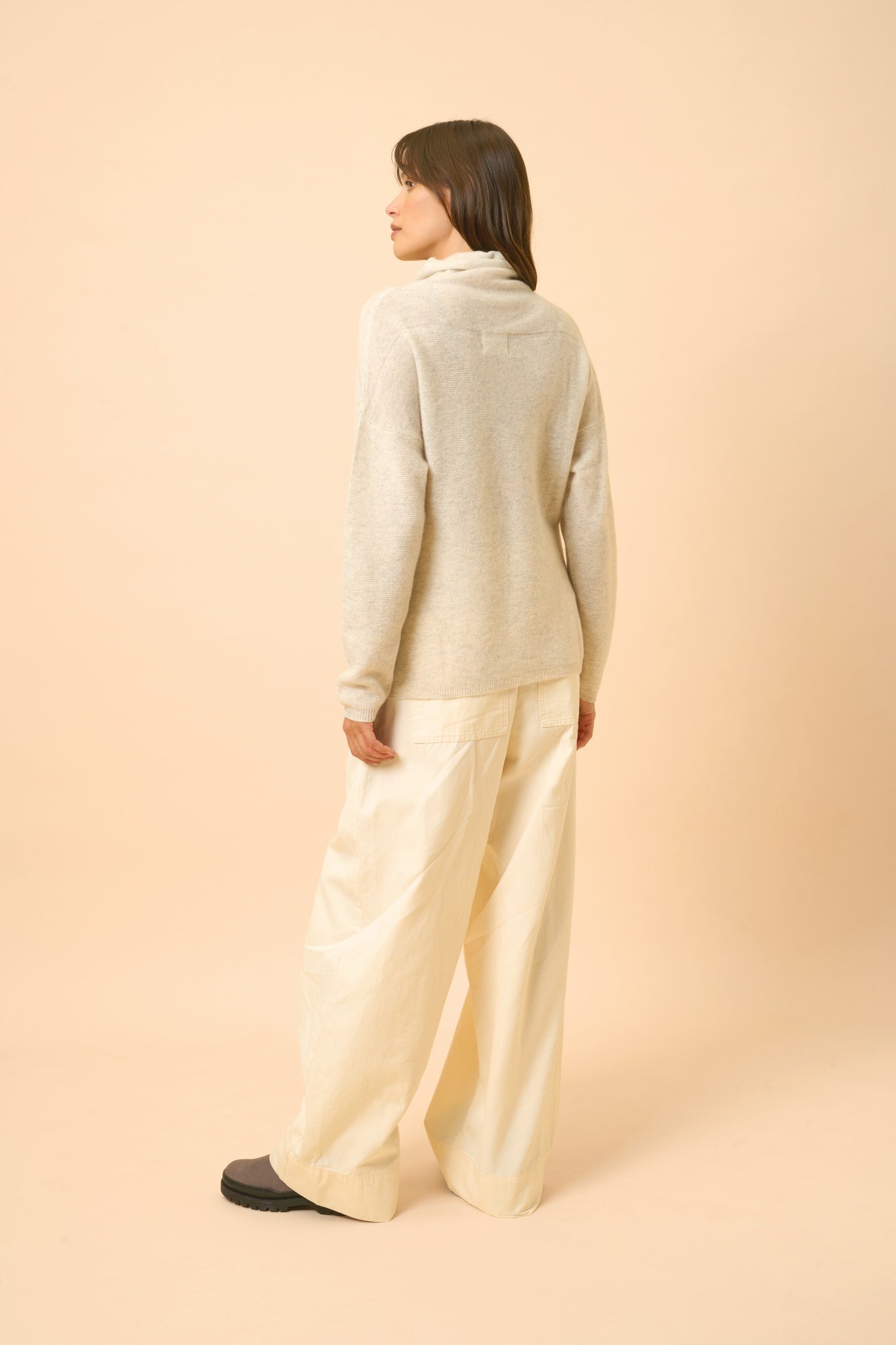 BLANTYRE pearl grey turtleneck sweater