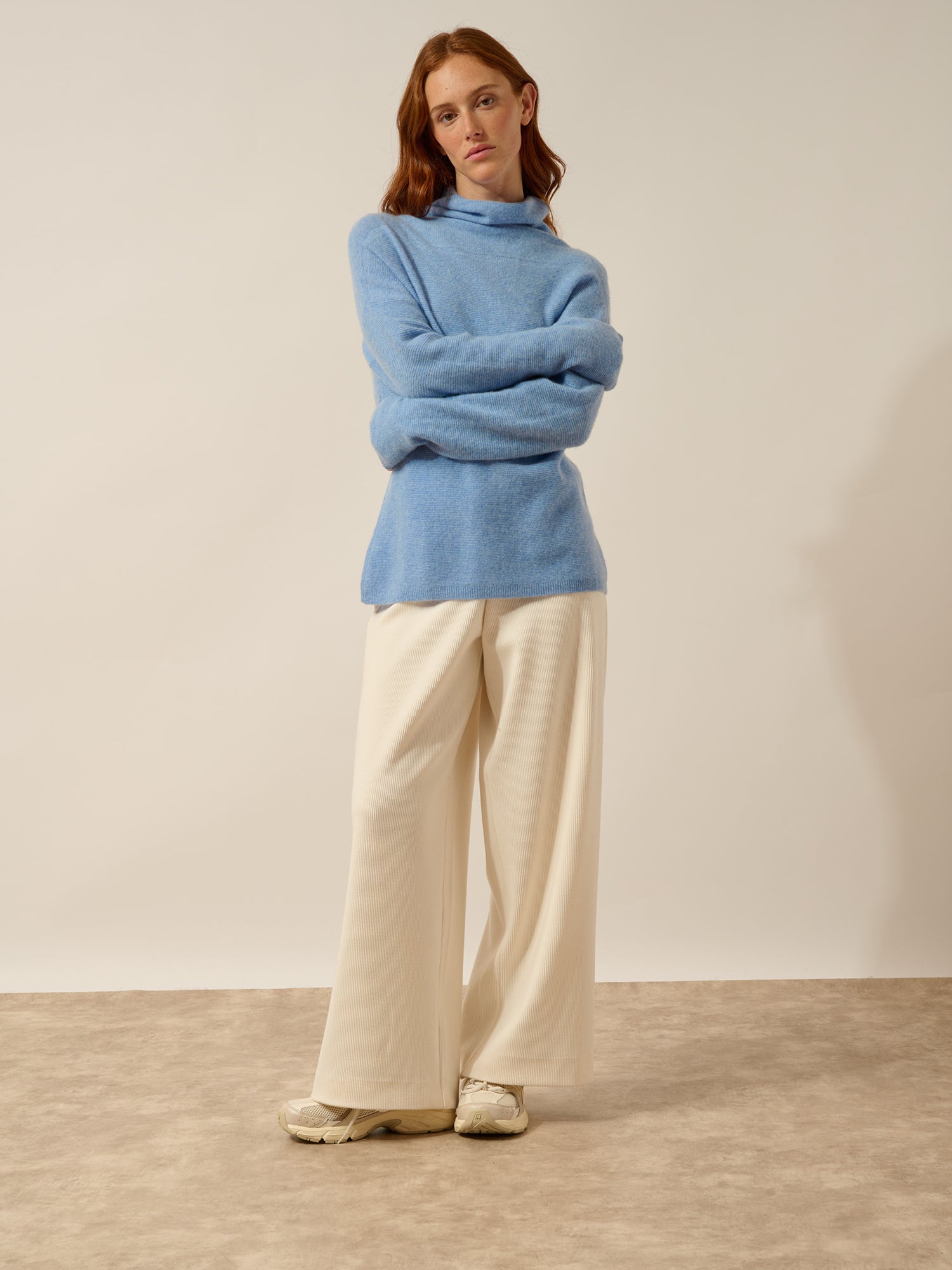 BLANTYRE pull col roulé sky