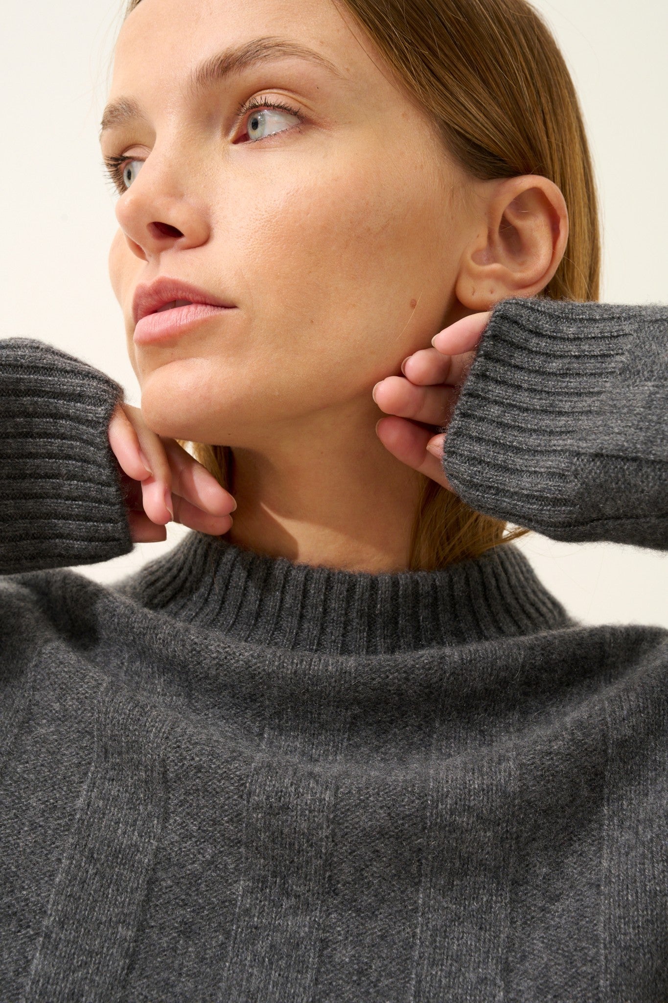 calindra pull col rond 4 fils anthracite chiné 100% cachemire