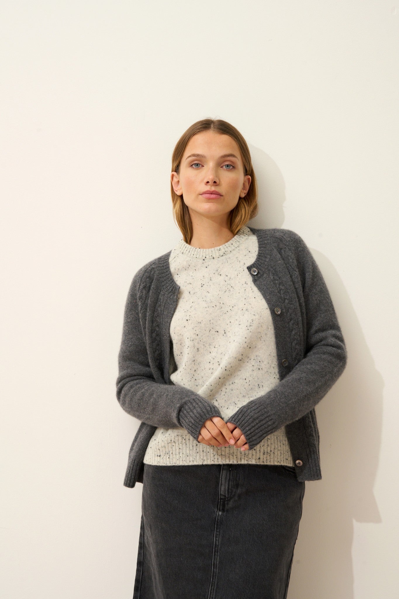 calista cardigan col rond 4 fils anthracite chiné 100% cachemire