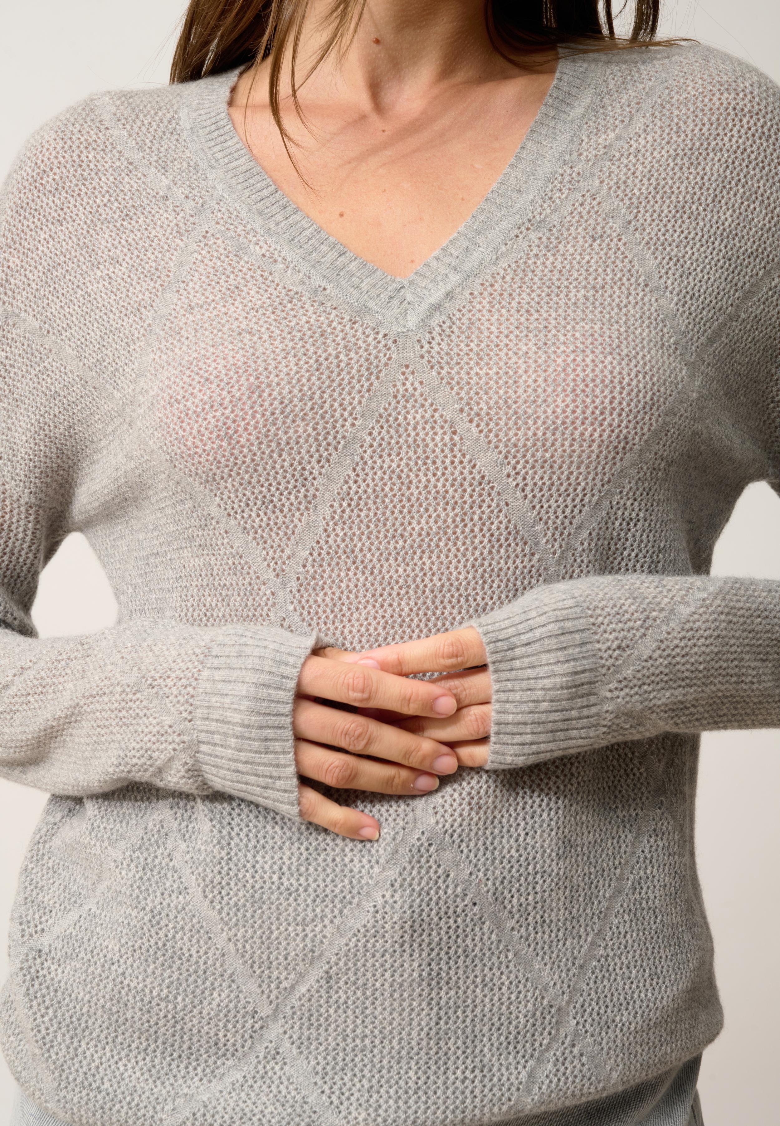 CAPUCINE cloudy v-neck sweater