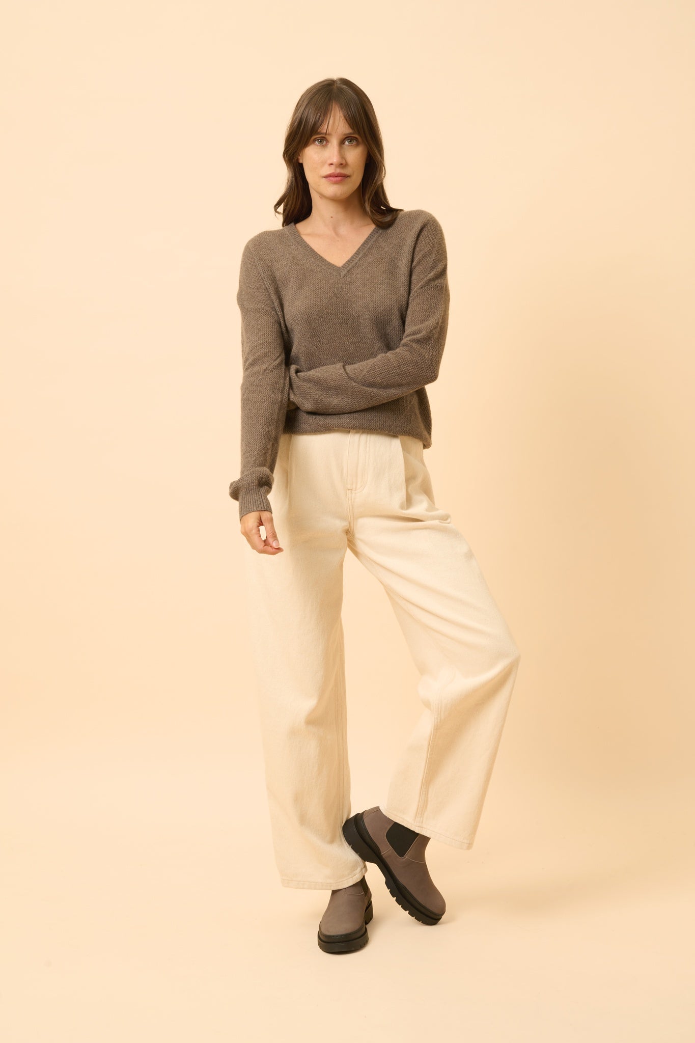 CAPUCINE pull col v taupe chiné