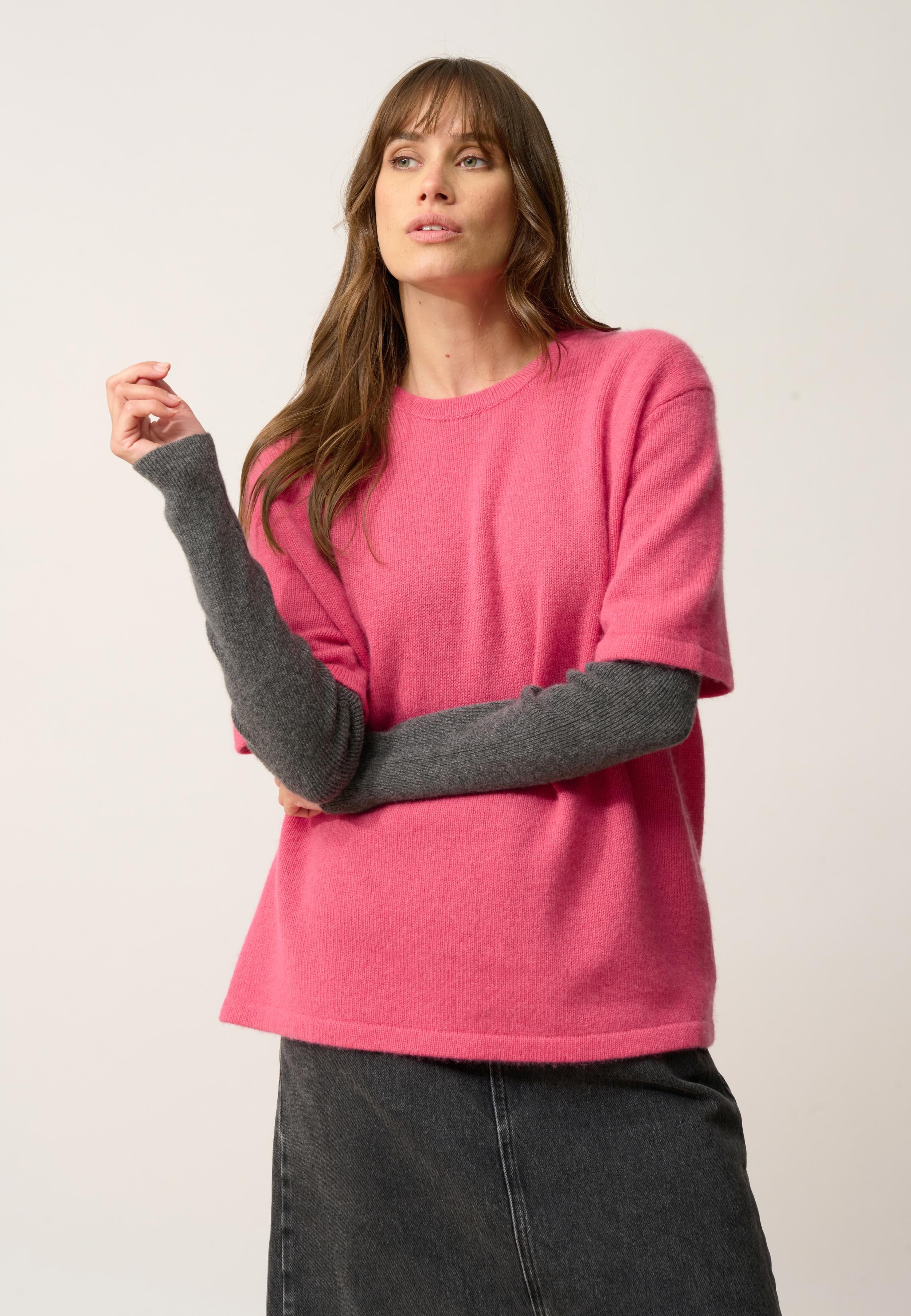 CARLA strawberry round-neck t-shirt