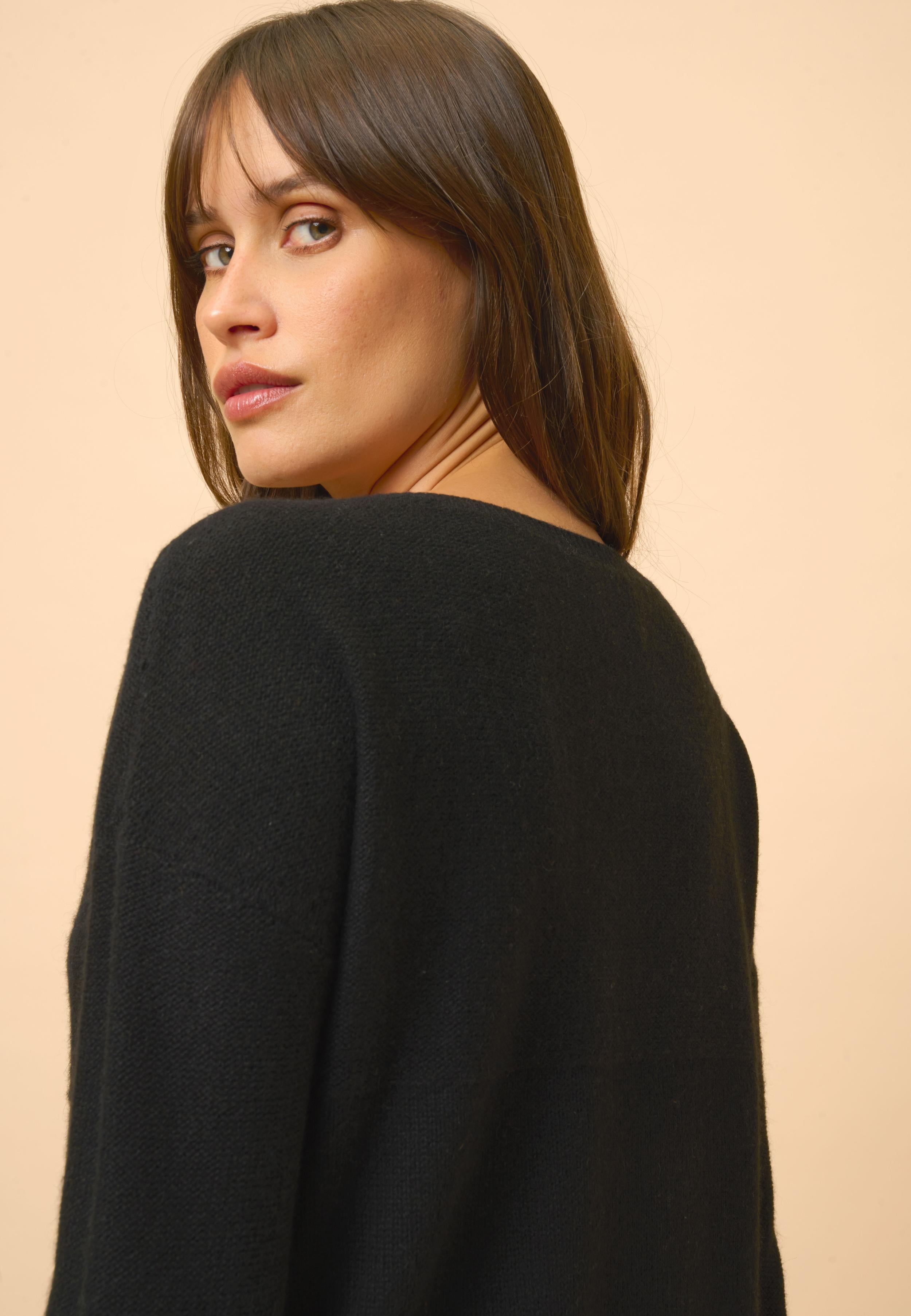 CASSIE black v-neck sweater