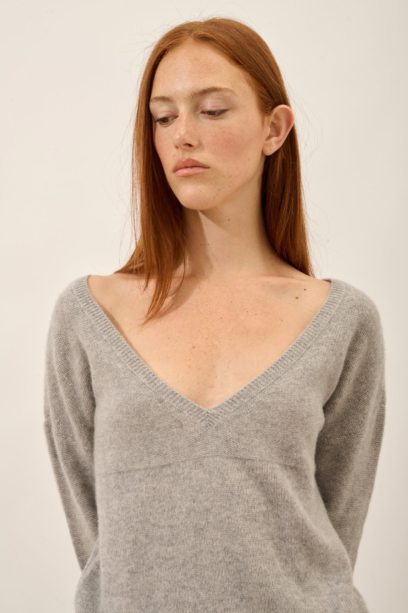 CASSIE cloudy v-neck sweater