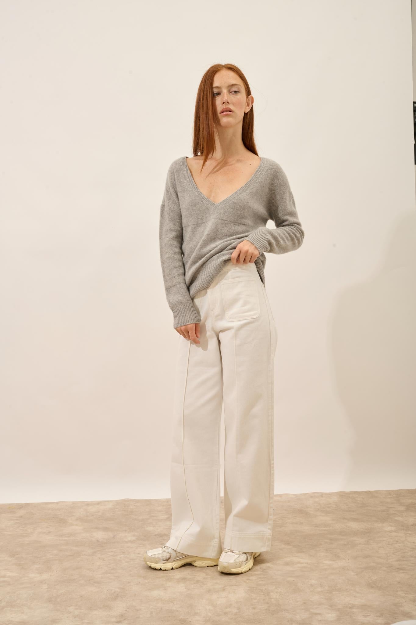 CASSIE cloudy v-neck sweater