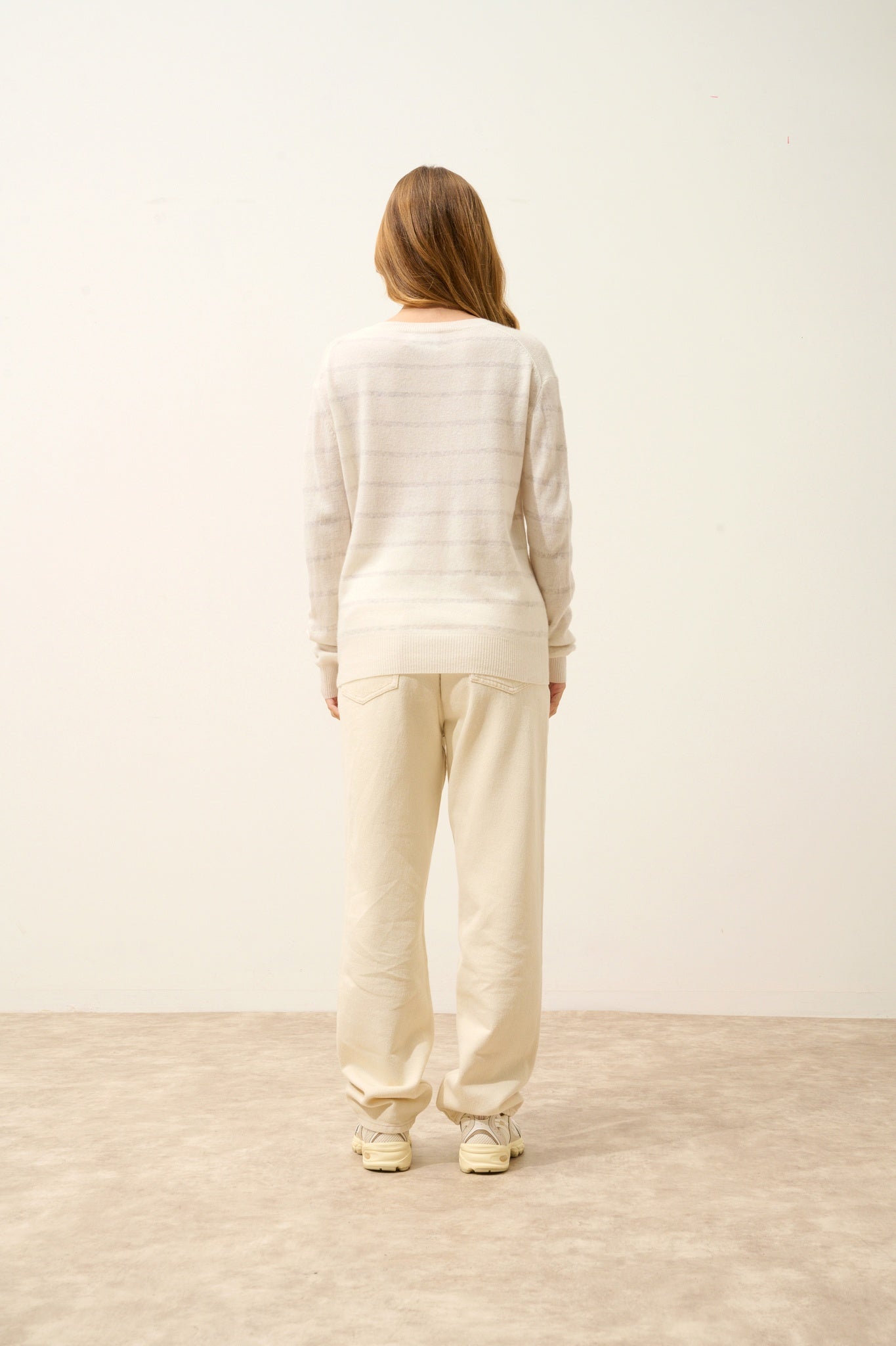 CÉLIMÉE pull col v bi-color gris perle chiné/ivoire