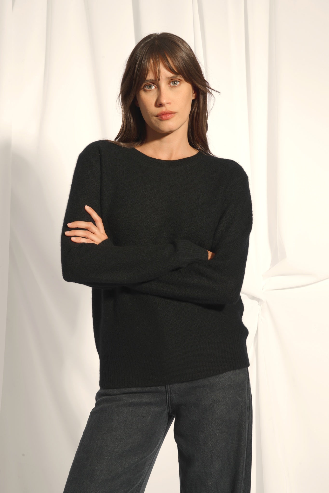 CETAN black crew neck sweater